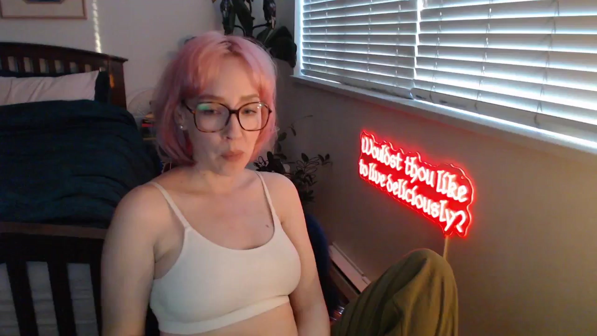 Gallery image thumbnail from TrojiesHoney's myfreecams stream on, 04/10/2026, 04:10 image 3 of 20
