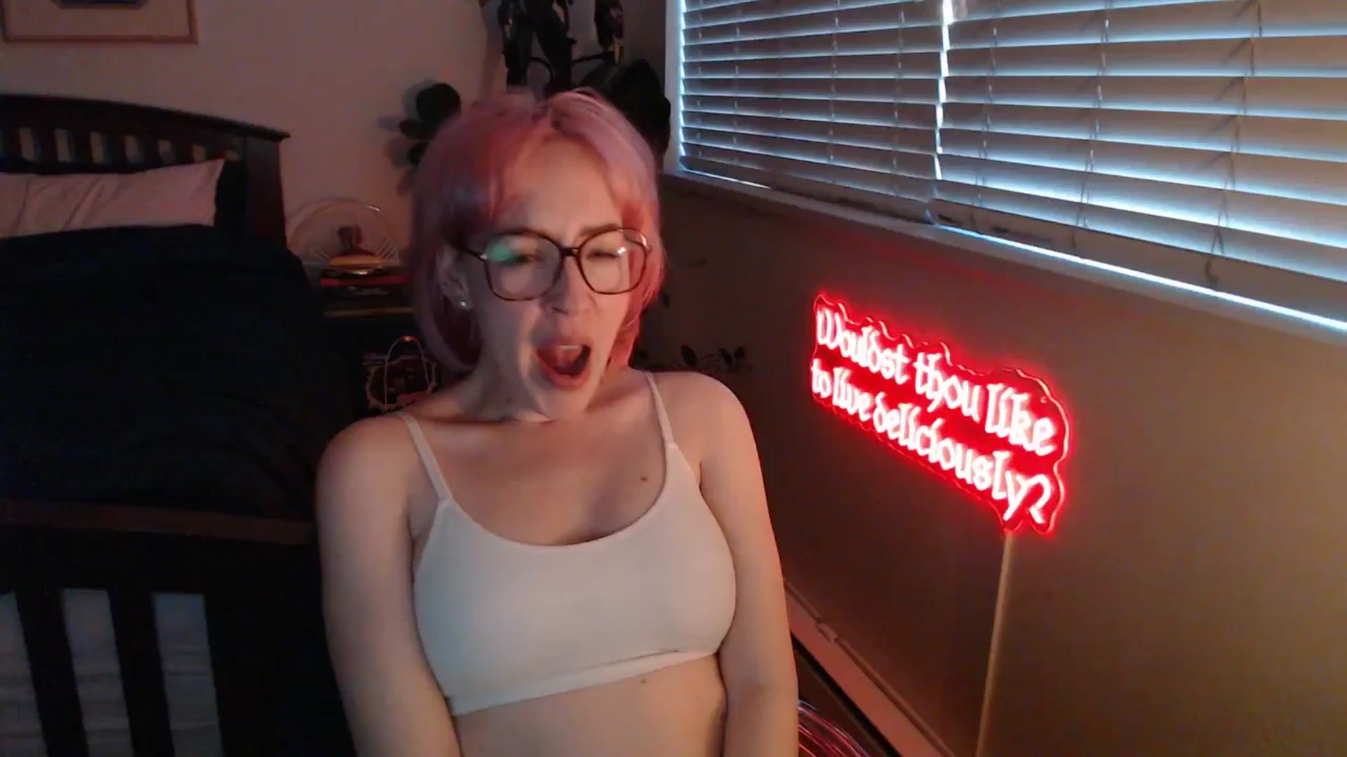 Gallery image thumbnail from TrojiesHoney's myfreecams stream on, 04/10/2026, 04:10 image 7 of 20