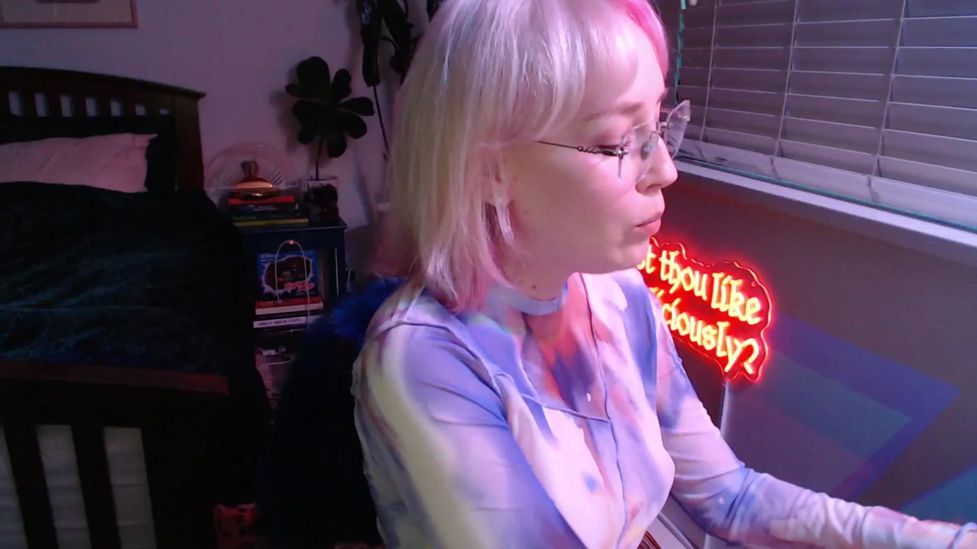 Gallery image thumbnail from TrojiesHoney's myfreecams stream on, 04/14/2026, 04:19 image 7 of 20