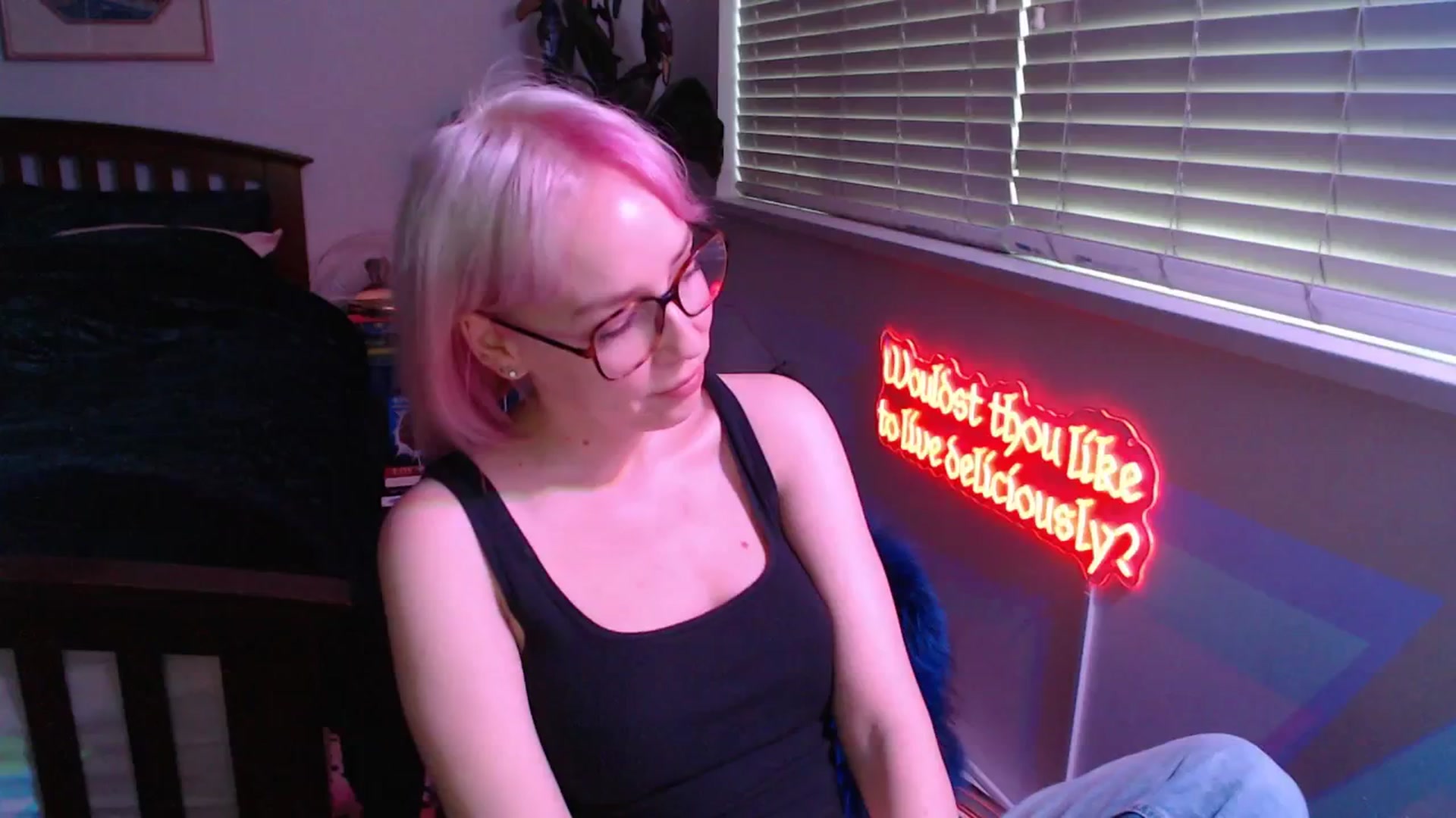 Gallery image thumbnail from TrojiesHoney's myfreecams stream on, 04/15/2026, 04:17 image 9 of 20