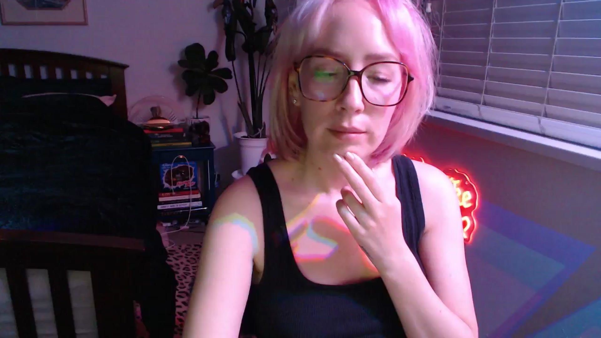 Gallery image thumbnail from TrojiesHoney's myfreecams stream on, 04/15/2026, 04:17 image 16 of 20