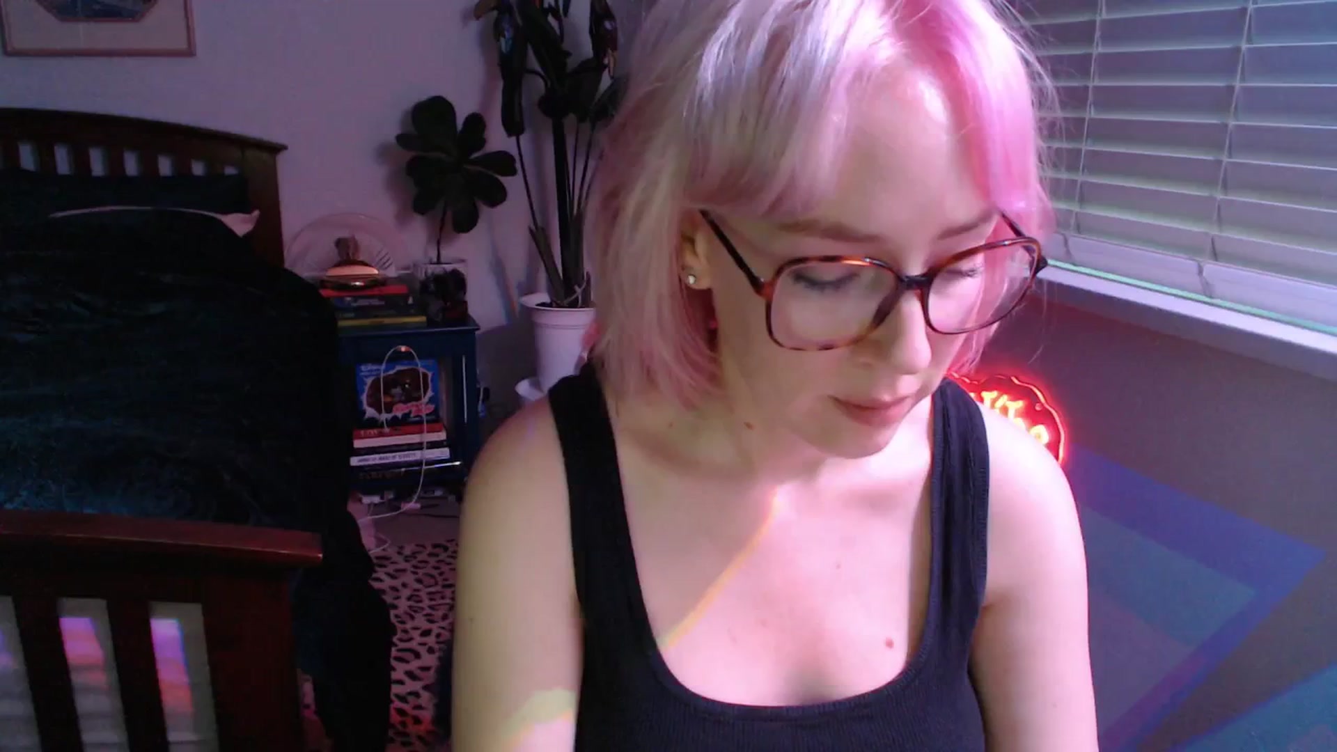 Gallery image thumbnail from TrojiesHoney's myfreecams stream on, 04/15/2026, 04:17 image 12 of 20