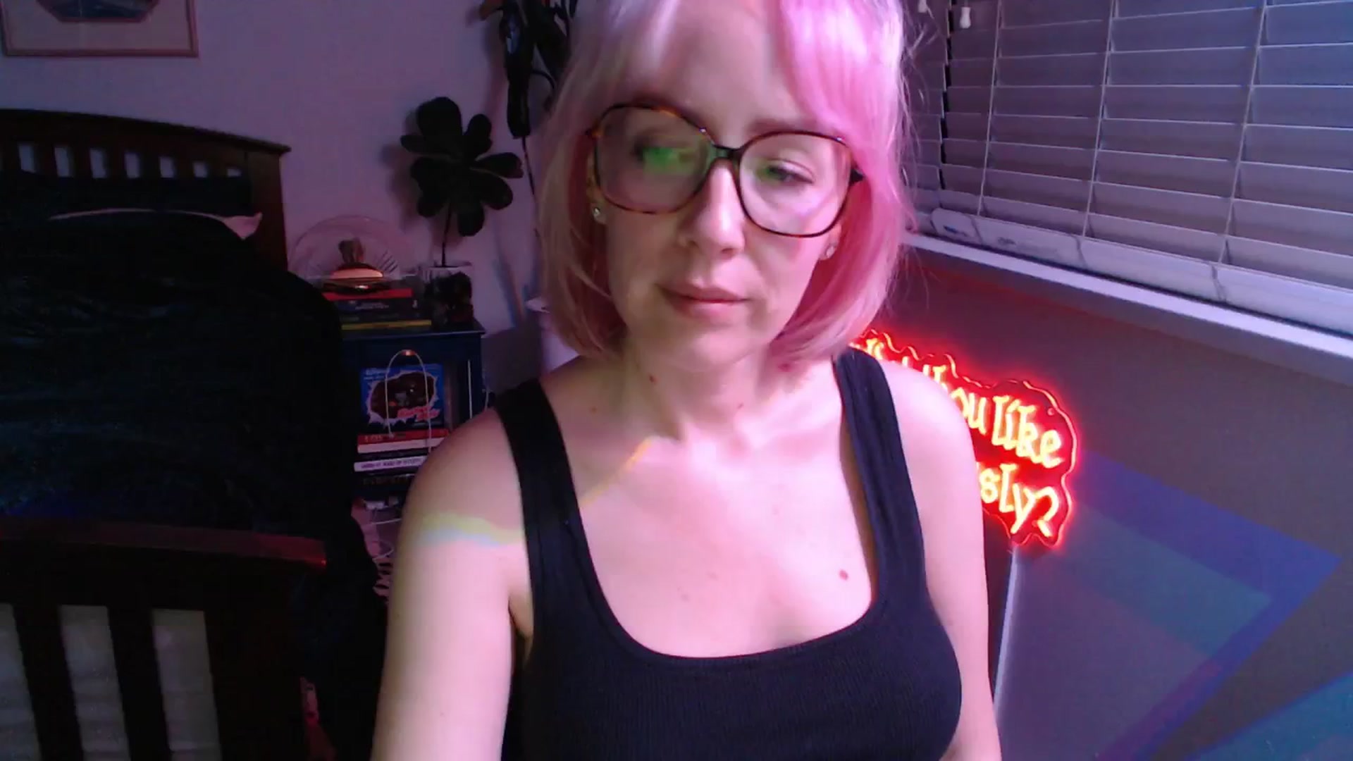 Gallery image thumbnail from TrojiesHoney's myfreecams stream on, 04/15/2026, 04:17 image 19 of 20