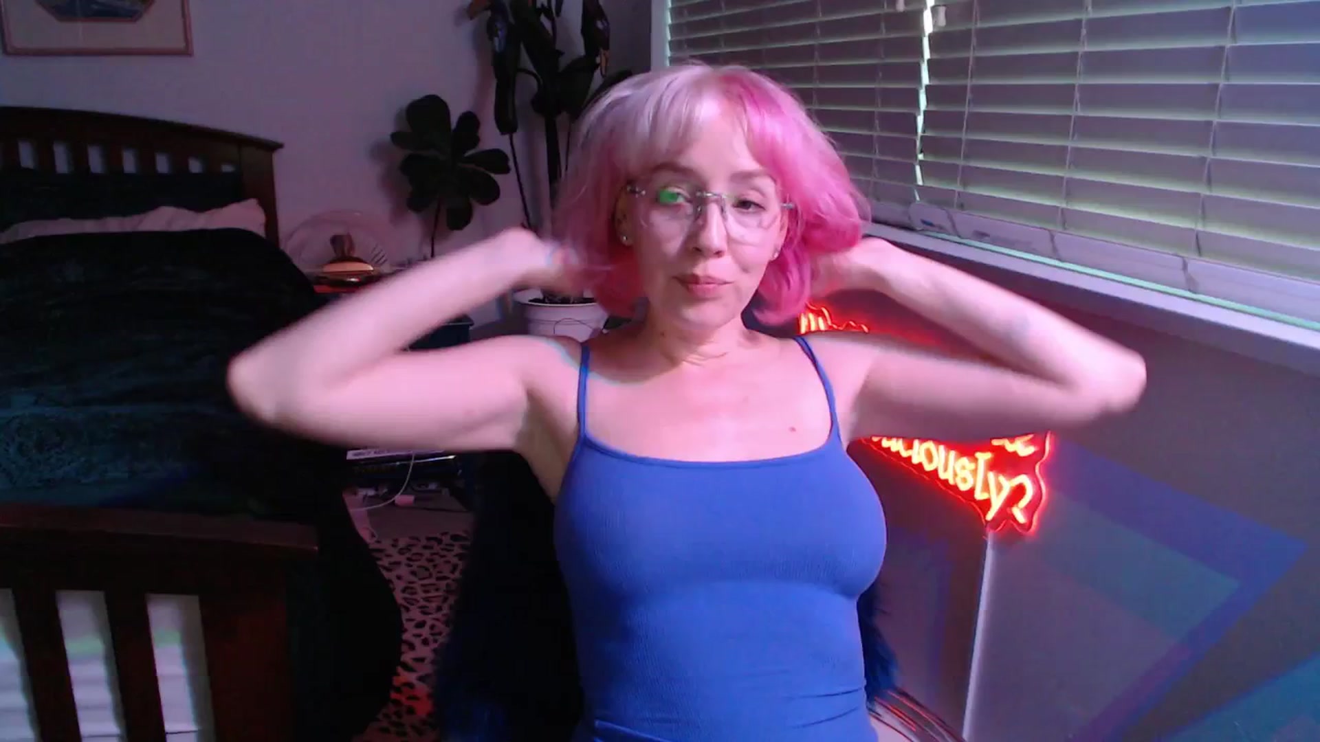 Gallery image thumbnail from TrojiesHoney's myfreecams stream on, 04/16/2026, 03:44 image 10 of 20