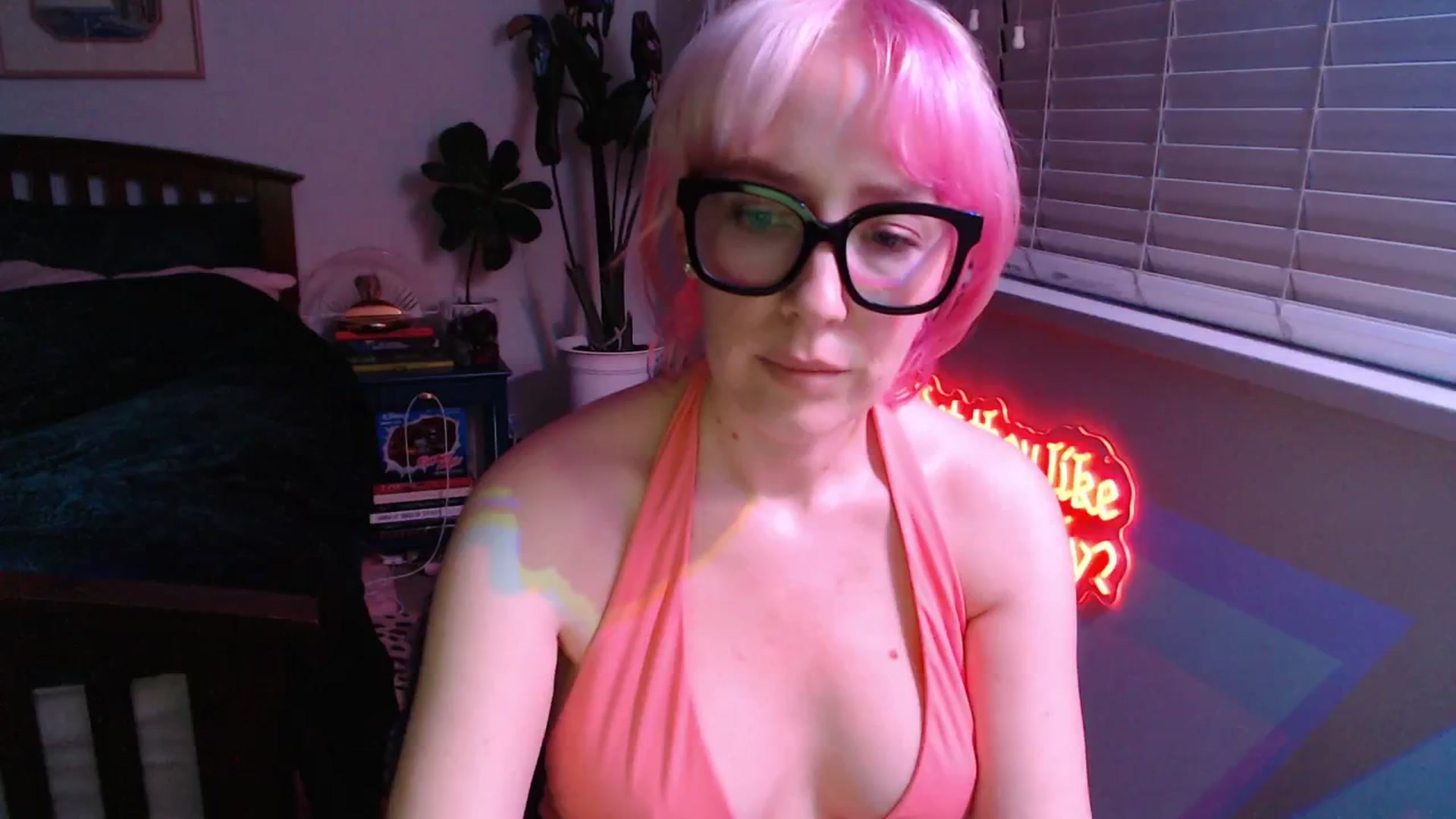 Gallery image thumbnail from TrojiesHoney's myfreecams stream on, 04/17/2026, 05:04 image 18 of 20