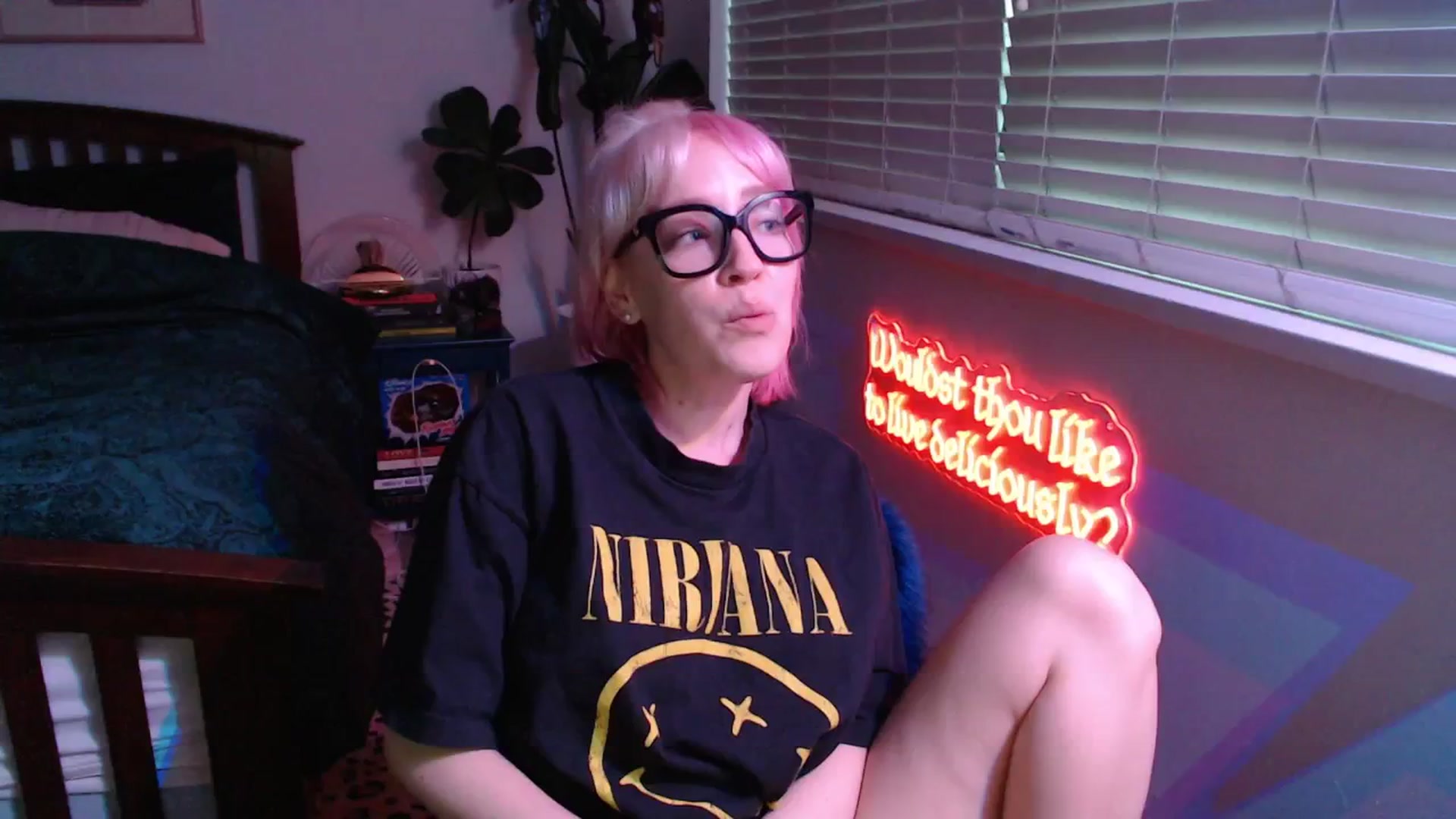 Gallery image thumbnail from TrojiesHoney's myfreecams stream on, 04/19/2026, 05:04 image 4 of 20