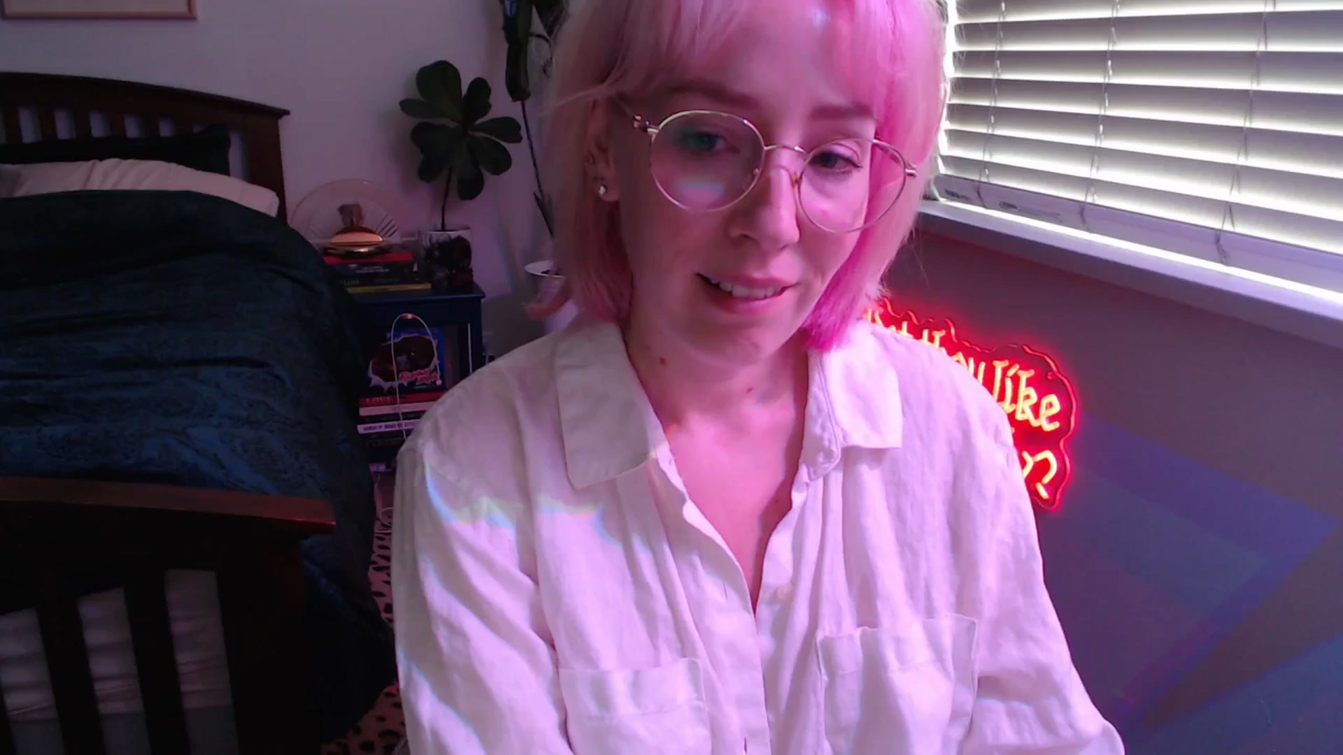 Gallery image thumbnail from TrojiesHoney's myfreecams stream on, 04/20/2026, 04:07 image 2 of 20