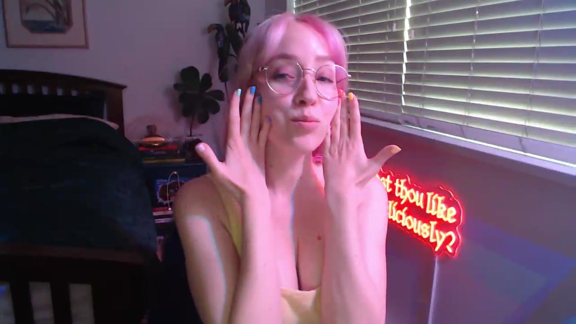 Gallery image thumbnail from TrojiesHoney's myfreecams stream on, 04/24/2026, 04:37 image 4 of 20