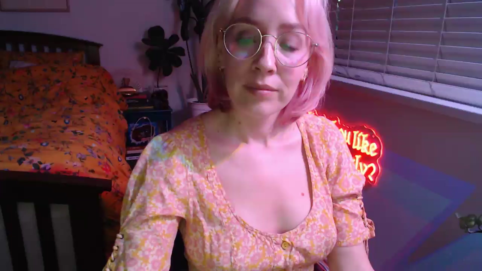 Gallery image thumbnail from TrojiesHoney's myfreecams stream on, 05/14/2026, 04:52 image 16 of 20