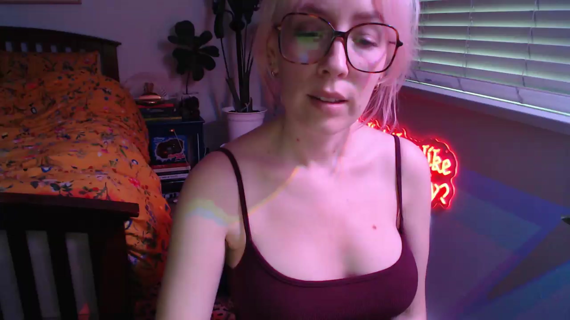 Gallery image thumbnail from TrojiesHoney's myfreecams stream on, 05/15/2026, 03:32 image 16 of 20