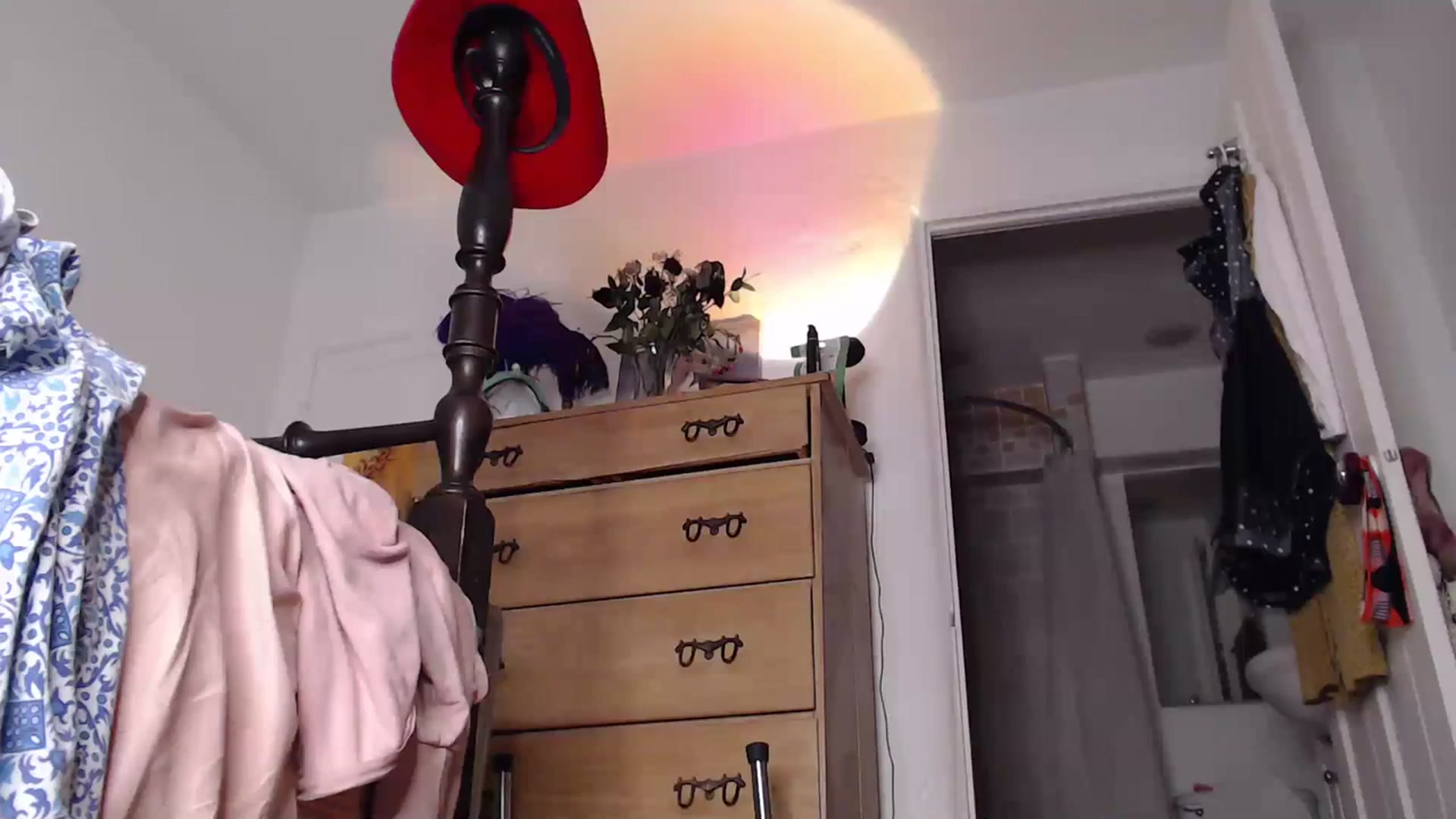 Gallery image thumbnail from TrollopTaylor's myfreecams stream on, 03/11/2024, 02:29 image 3 of 20