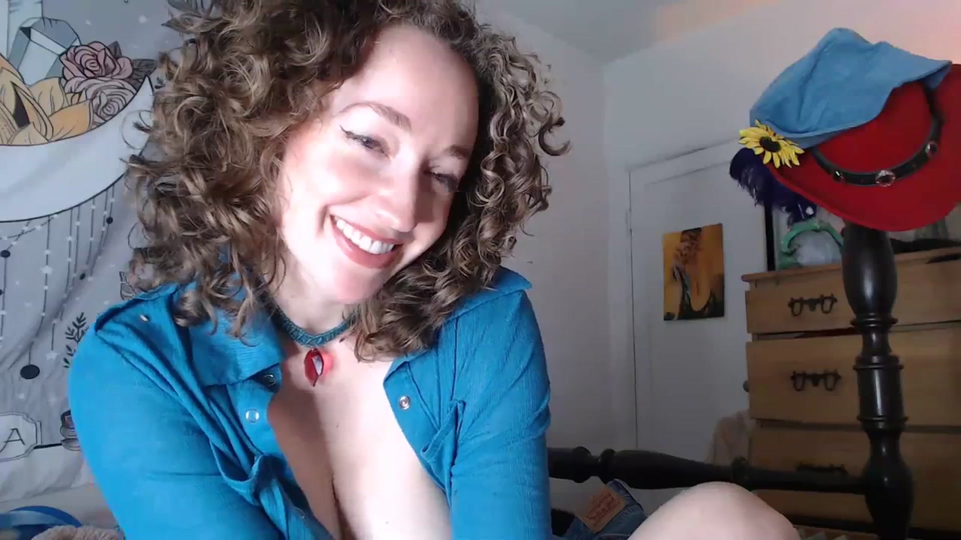 Gallery image thumbnail from TrollopTaylor's myfreecams stream on, 03/27/2024, 01:45 image 11 of 20