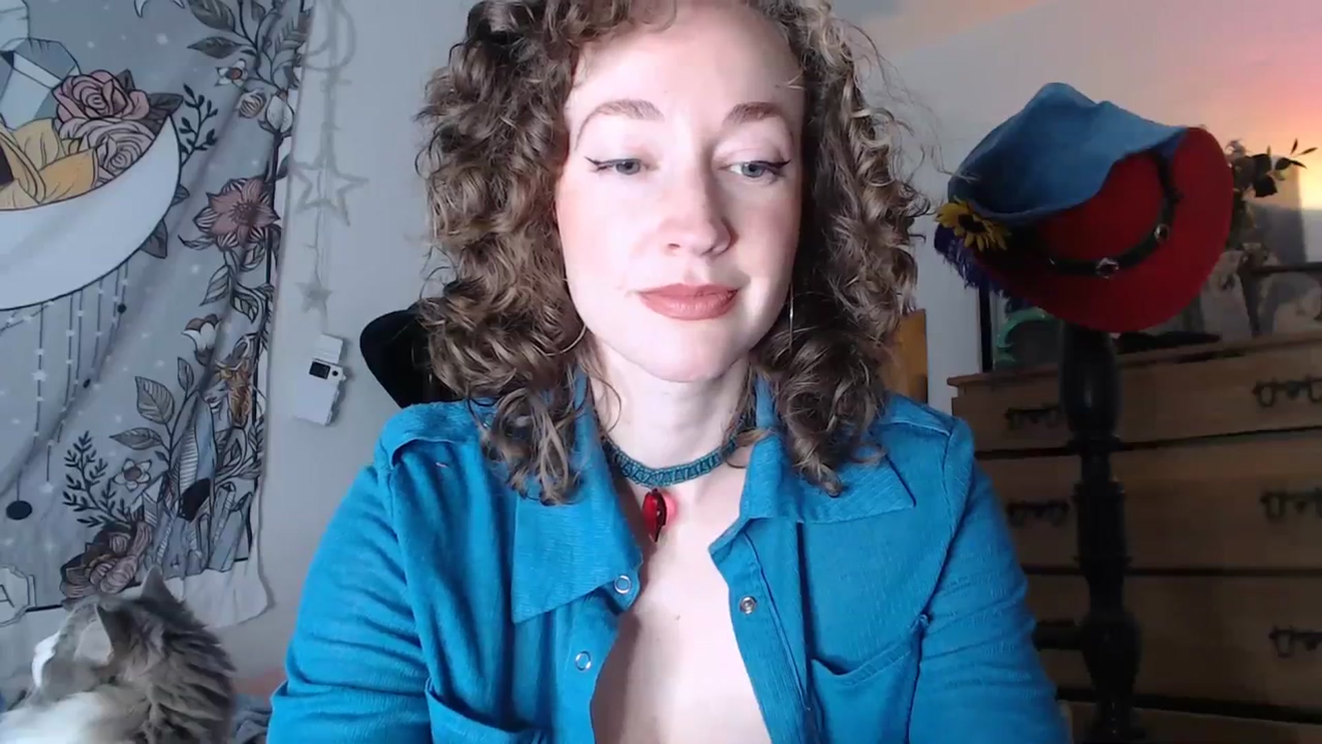Gallery image thumbnail from TrollopTaylor's myfreecams stream on, 03/27/2024, 01:45 image 4 of 20