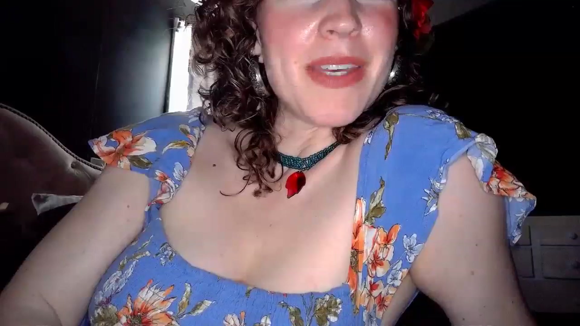 Gallery image thumbnail from TrollopTaylor's myfreecams stream on, 04/12/2024, 19:50 image 18 of 20