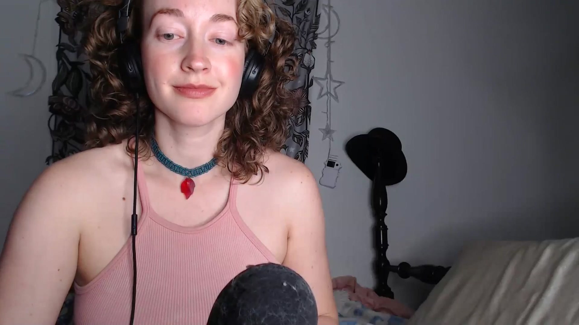 Gallery image thumbnail from TrollopTaylor's myfreecams stream on, 04/15/2024, 01:59 image 11 of 20