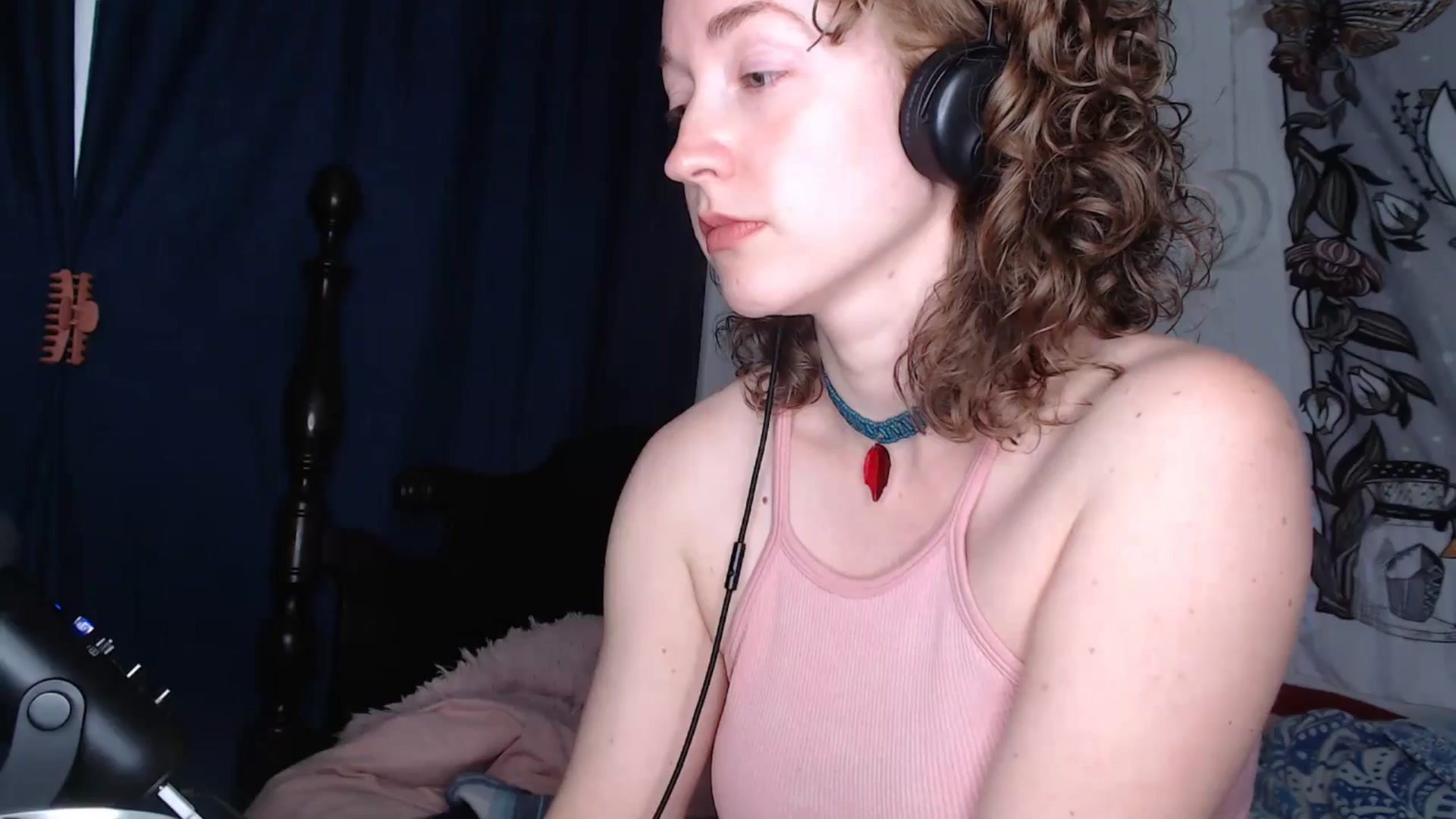 Gallery image thumbnail from TrollopTaylor's myfreecams stream on, 04/15/2024, 01:59 image 2 of 20