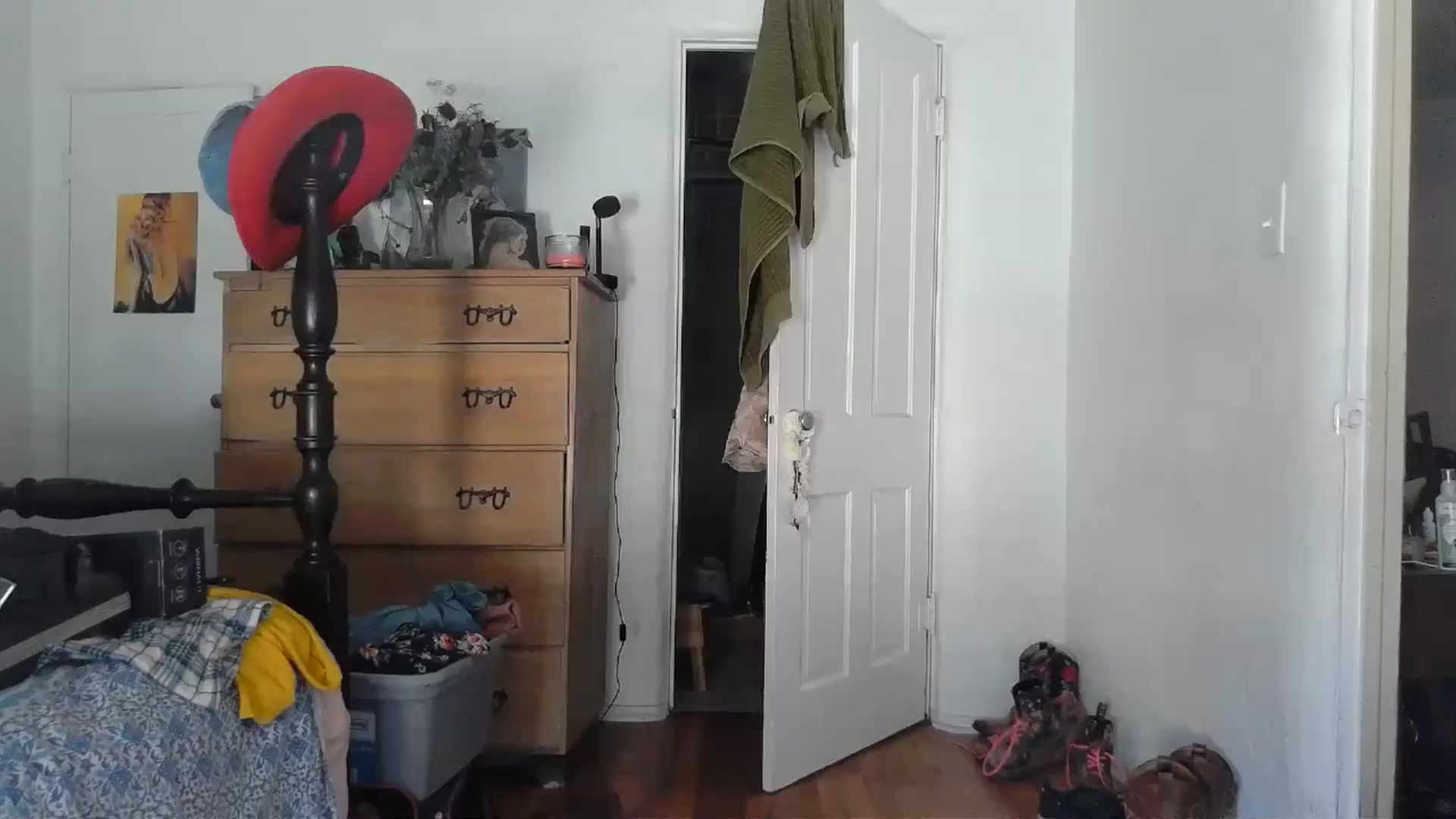 Gallery image thumbnail from TrollopTaylor's myfreecams stream on, 05/03/2024, 21:38 image 20 of 20