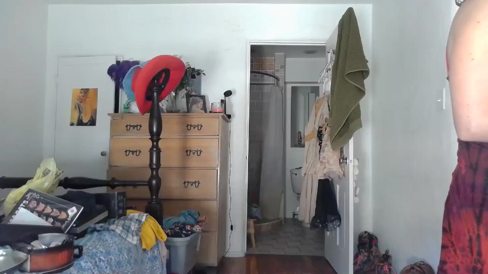 Gallery image thumbnail from TrollopTaylor's myfreecams stream on, 05/03/2024, 21:38 image 9 of 20