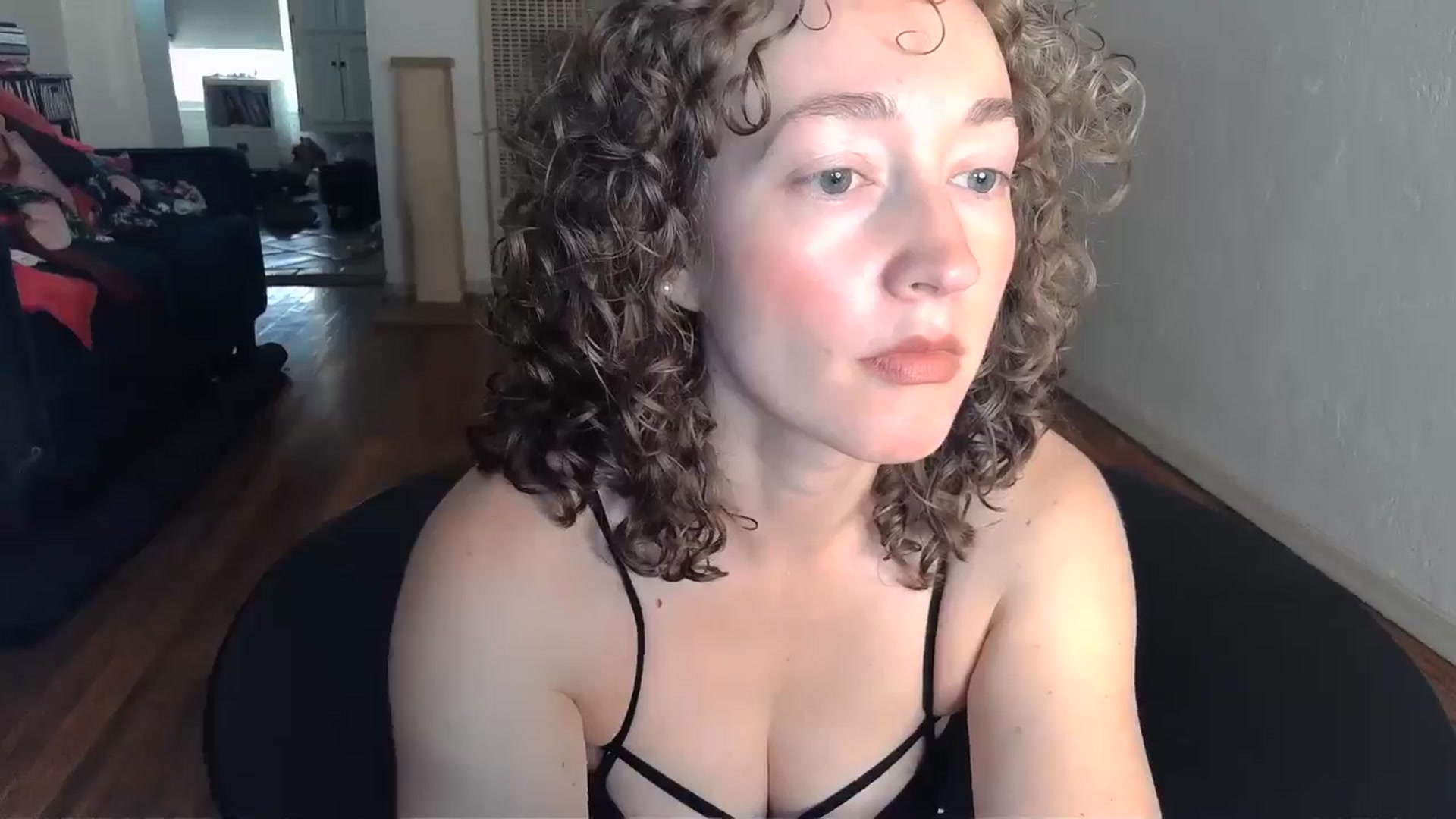 Gallery image thumbnail from TrollopTaylor's myfreecams stream on, 05/08/2024, 20:45 image 4 of 20
