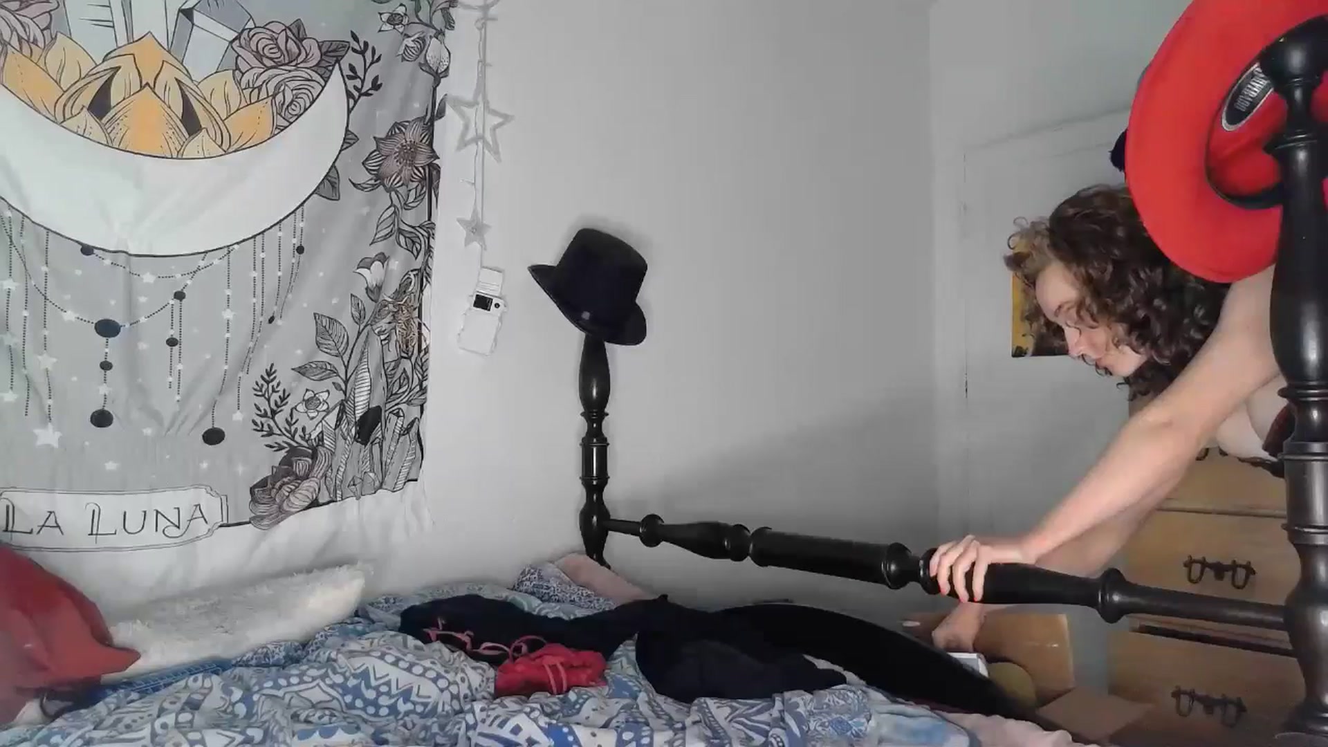 Gallery image thumbnail from TrollopTaylor's myfreecams stream on, 05/14/2024, 01:17 image 17 of 20
