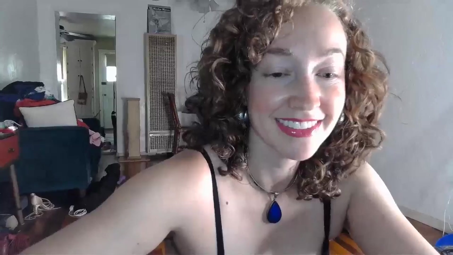 Gallery image thumbnail from TrollopTaylor's myfreecams stream on, 05/16/2024, 21:21 image 18 of 20