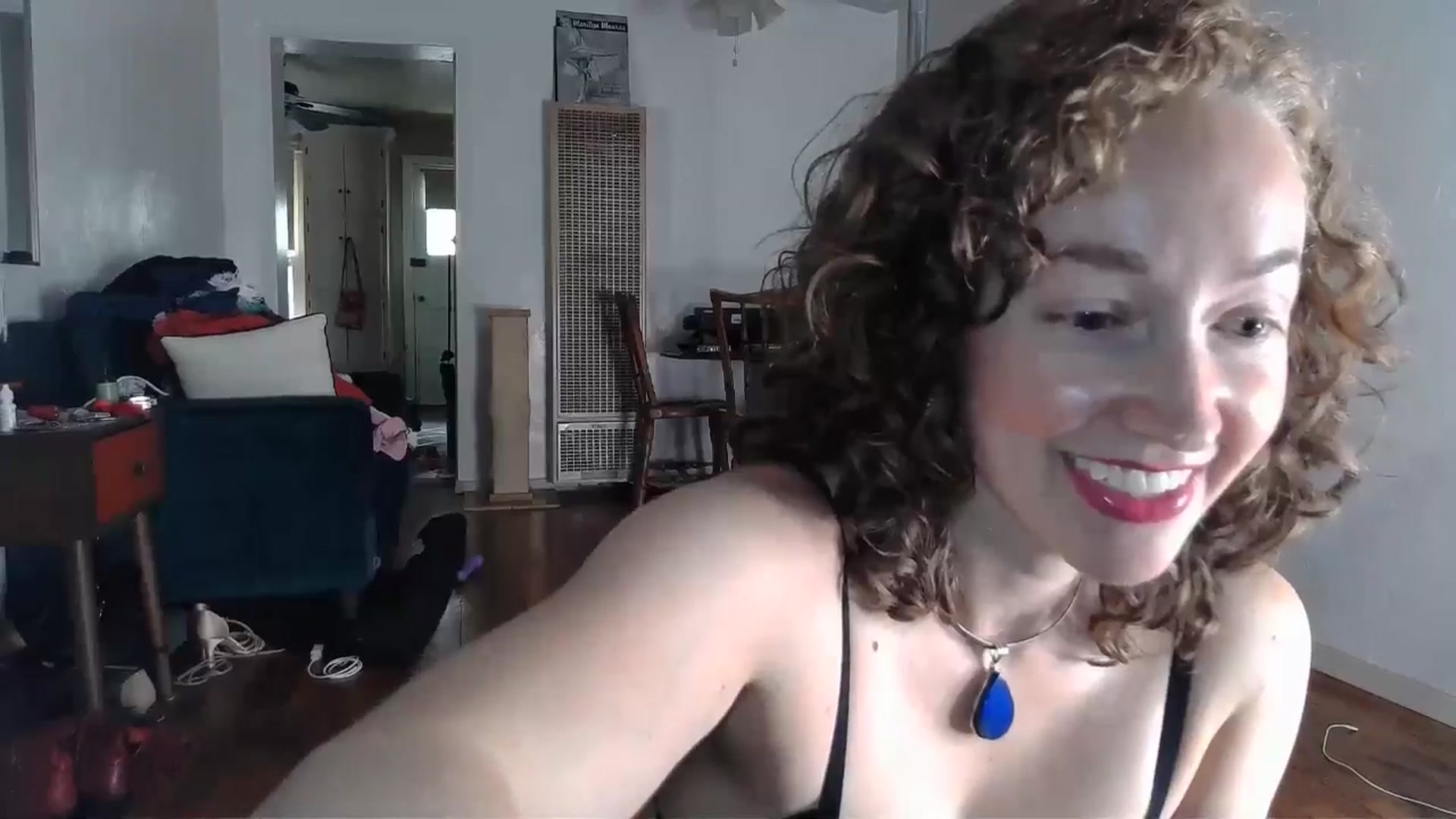 Gallery image thumbnail from TrollopTaylor's myfreecams stream on, 05/16/2024, 21:21 image 11 of 20