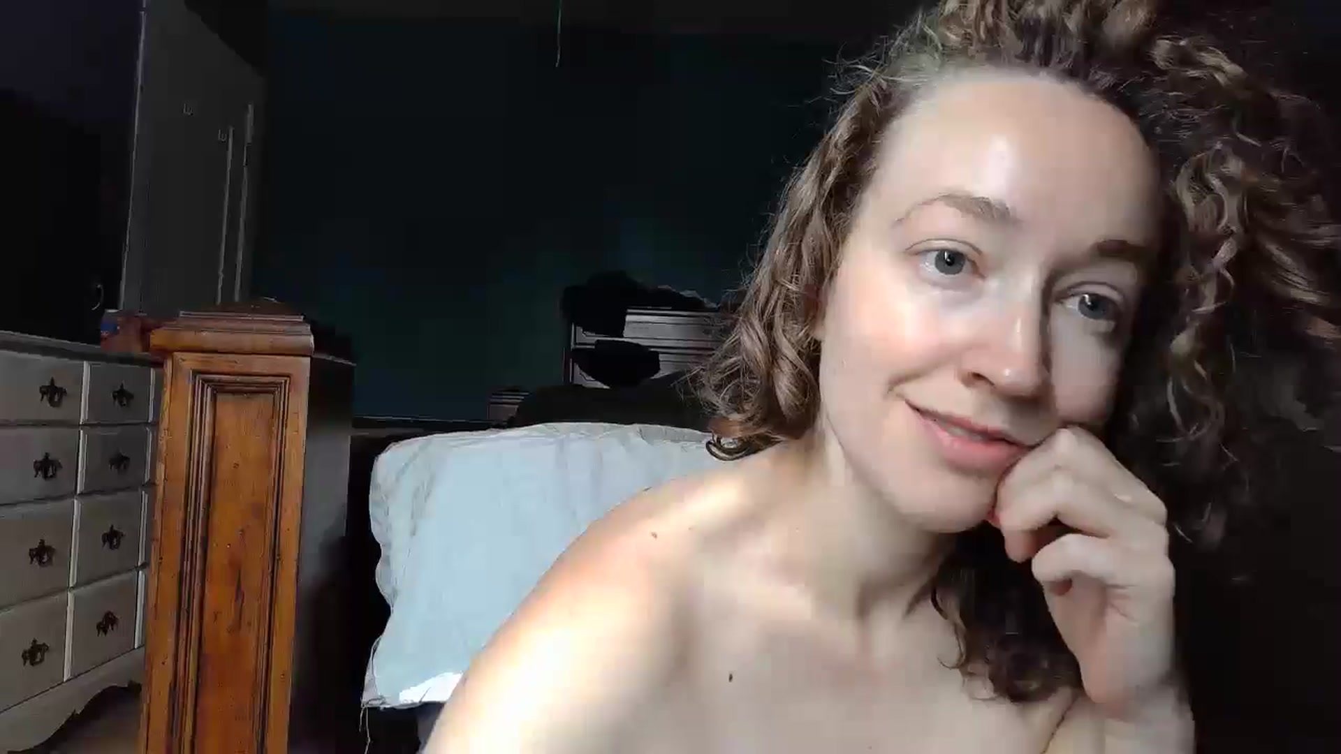Gallery image thumbnail from TrollopTaylor's myfreecams stream on, 06/07/2024, 20:25 image 8 of 20
