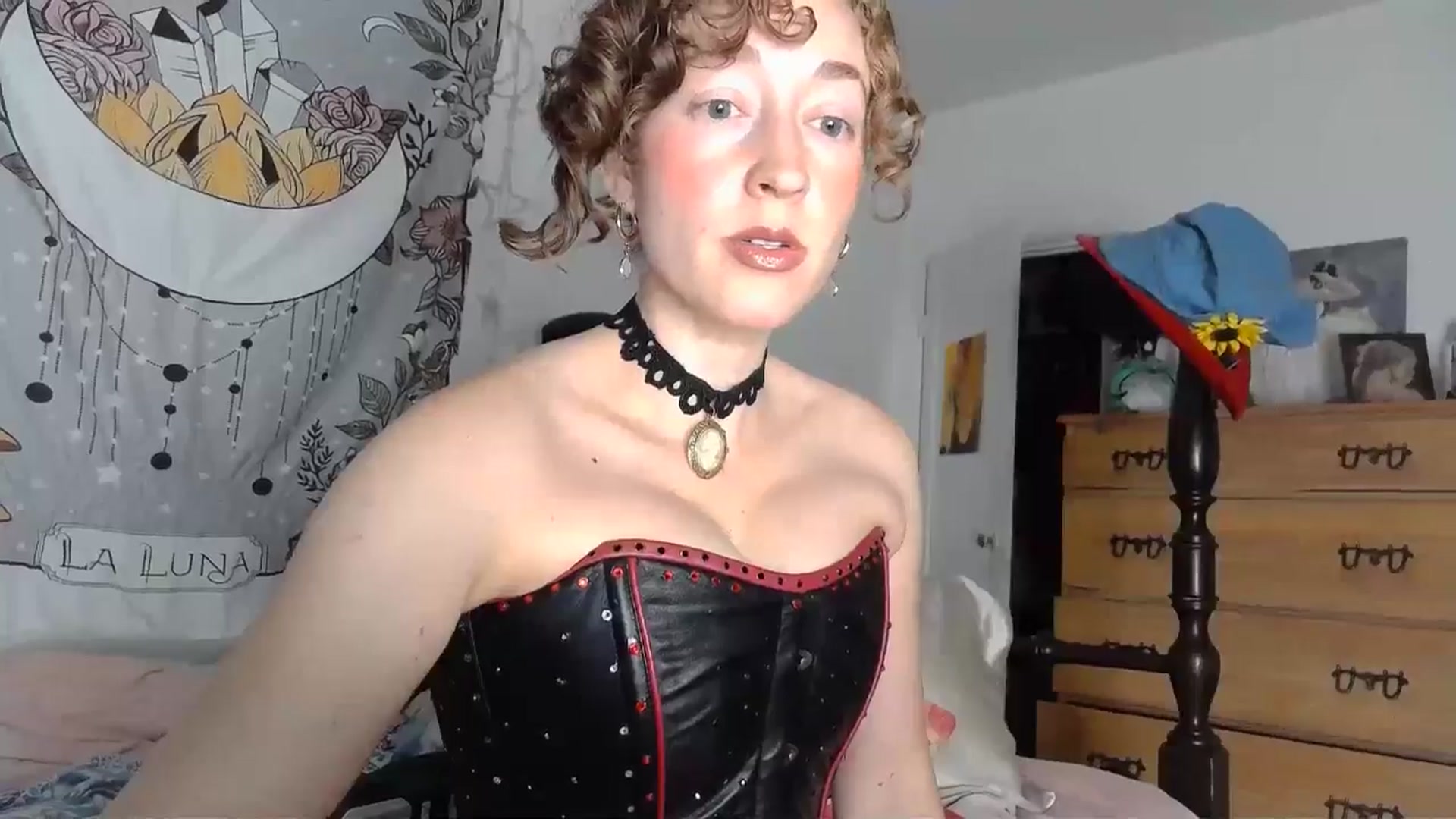 Gallery image thumbnail from TrollopTaylor's myfreecams stream on, 07/08/2024, 20:51 image 15 of 20