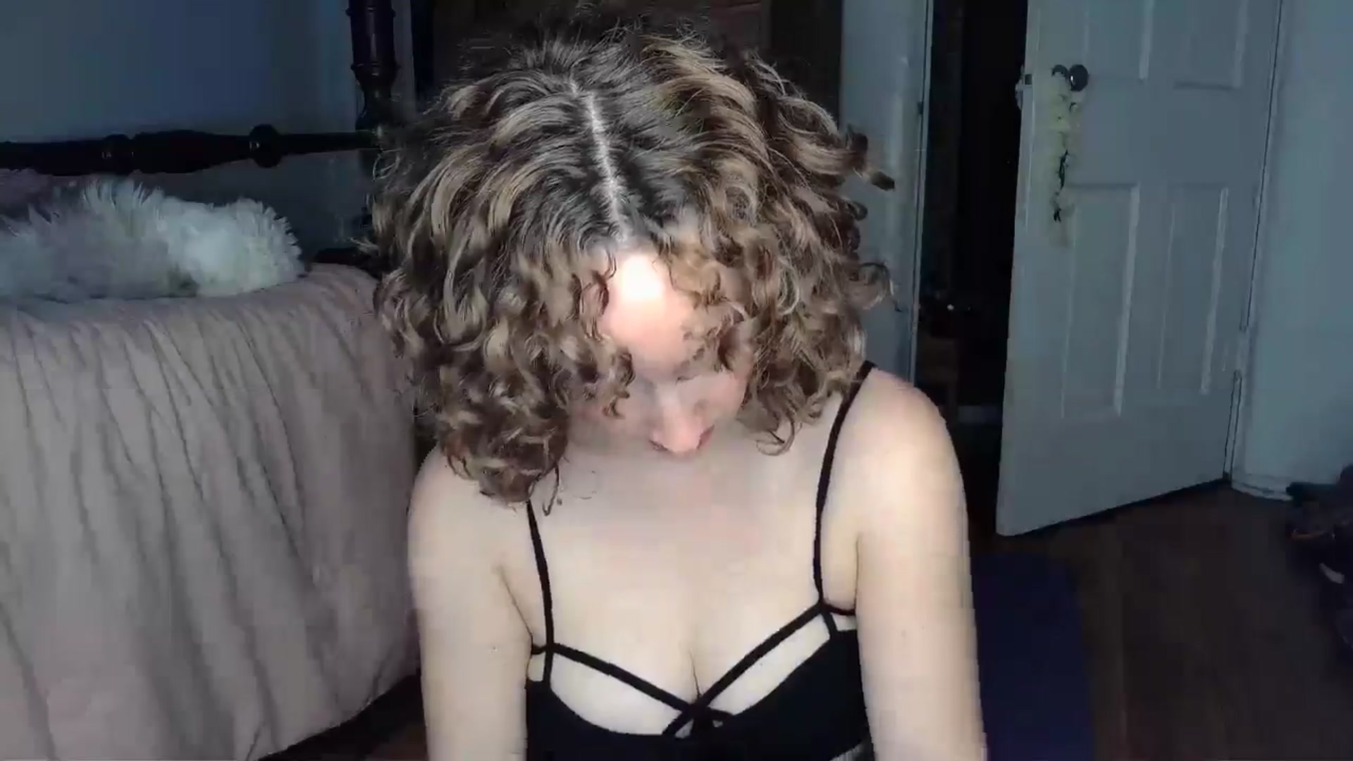 Gallery image thumbnail from TrollopTaylor's myfreecams stream on, 07/10/2024, 23:19 image 2 of 20