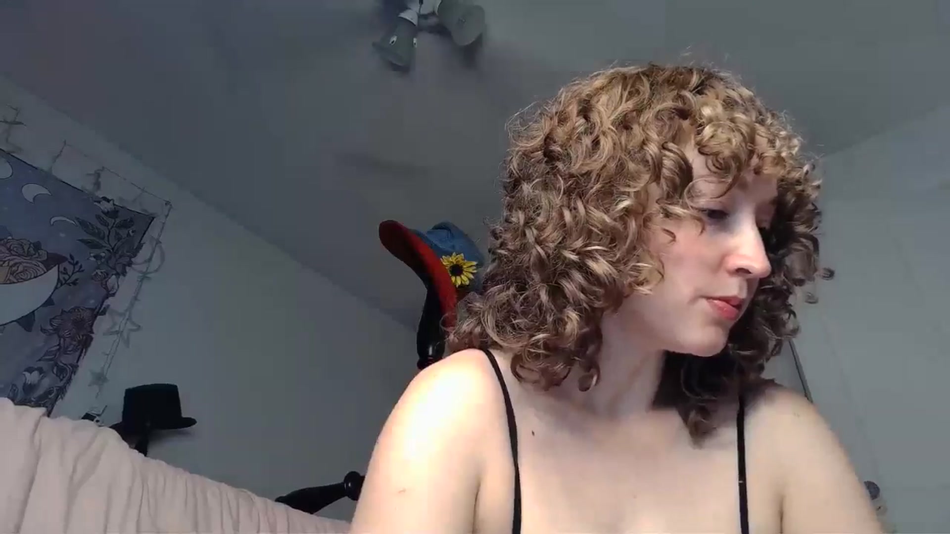 Gallery image thumbnail from TrollopTaylor's myfreecams stream on, 07/10/2024, 23:35 image 7 of 20