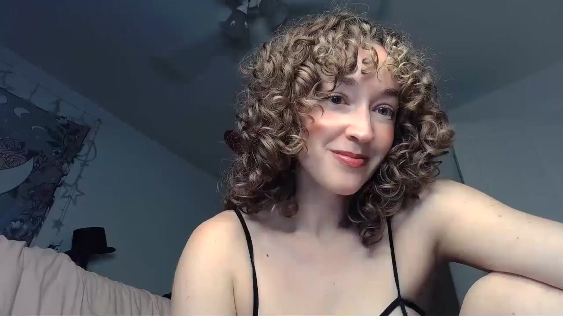 Gallery image thumbnail from TrollopTaylor's myfreecams stream on, 07/10/2024, 23:35 image 6 of 20