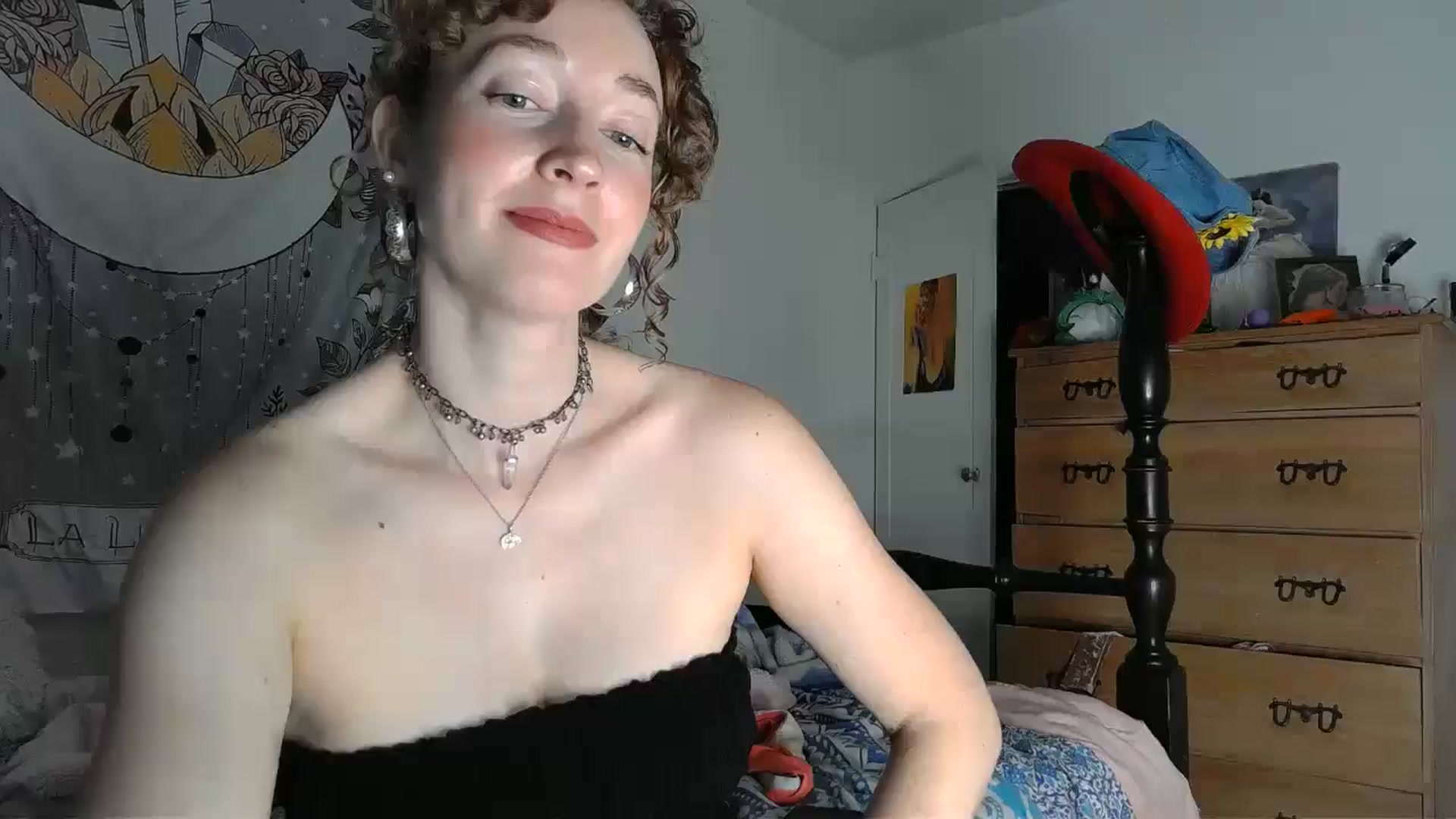 Gallery image thumbnail from TrollopTaylor's myfreecams stream on, 07/28/2024, 01:40 image 3 of 20