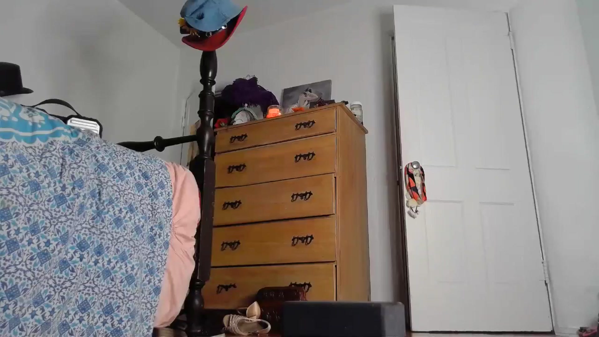Gallery image thumbnail from TrollopTaylor's myfreecams stream on, 08/06/2024, 21:50 image 13 of 20