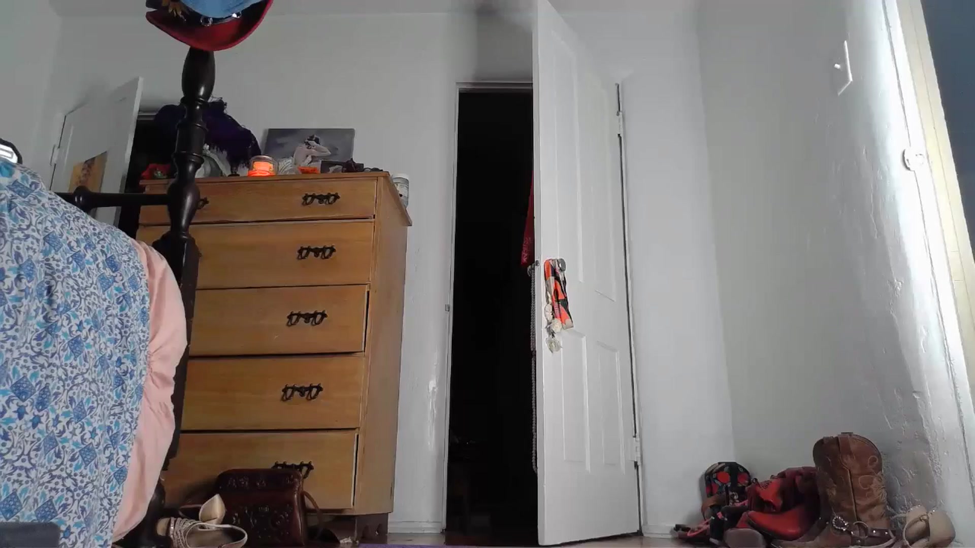 Gallery image thumbnail from TrollopTaylor's myfreecams stream on, 08/06/2024, 21:50 image 11 of 20