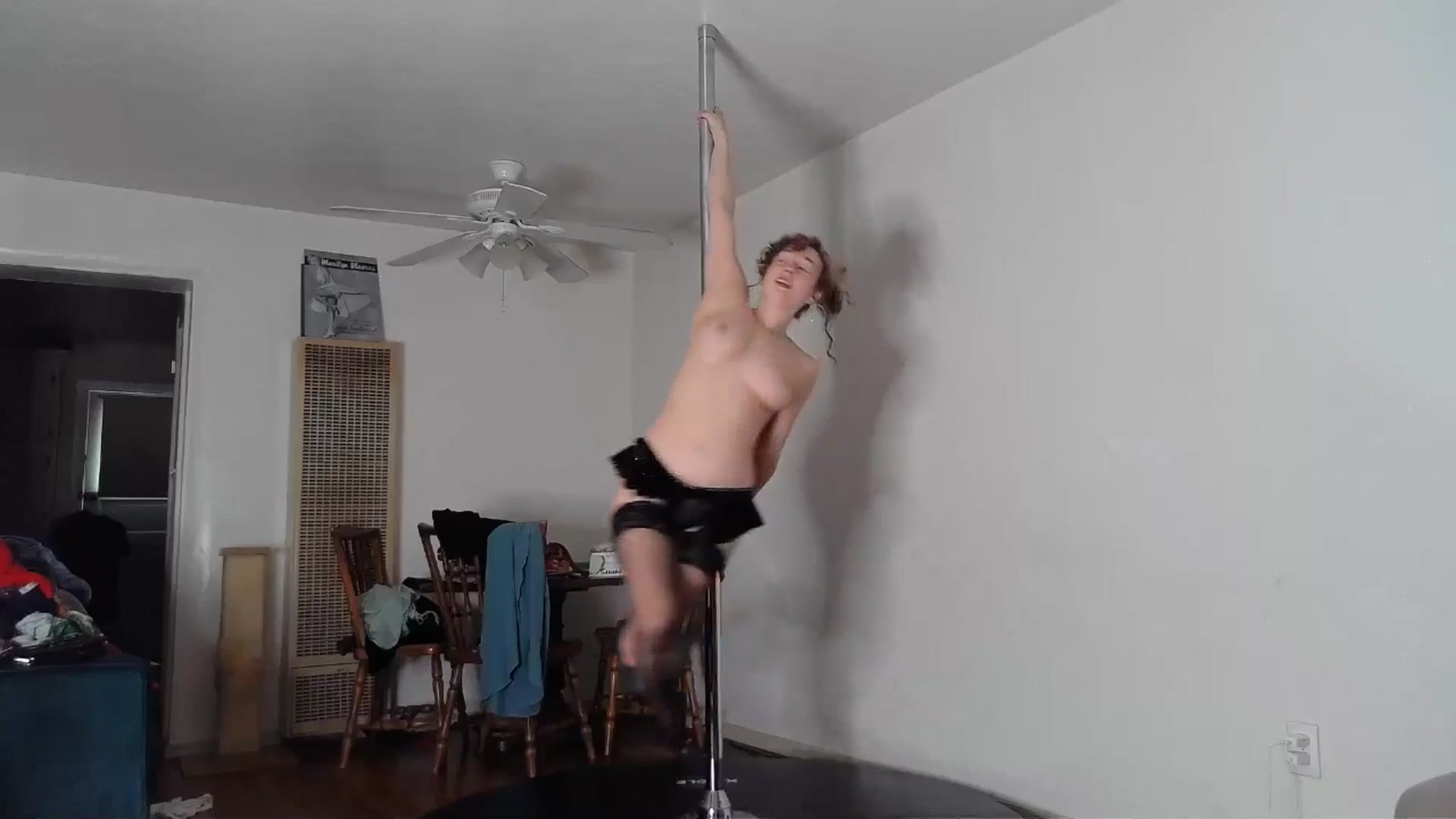 Gallery image thumbnail from TrollopTaylor's myfreecams stream on, 08/06/2024, 22:21 image 6 of 20
