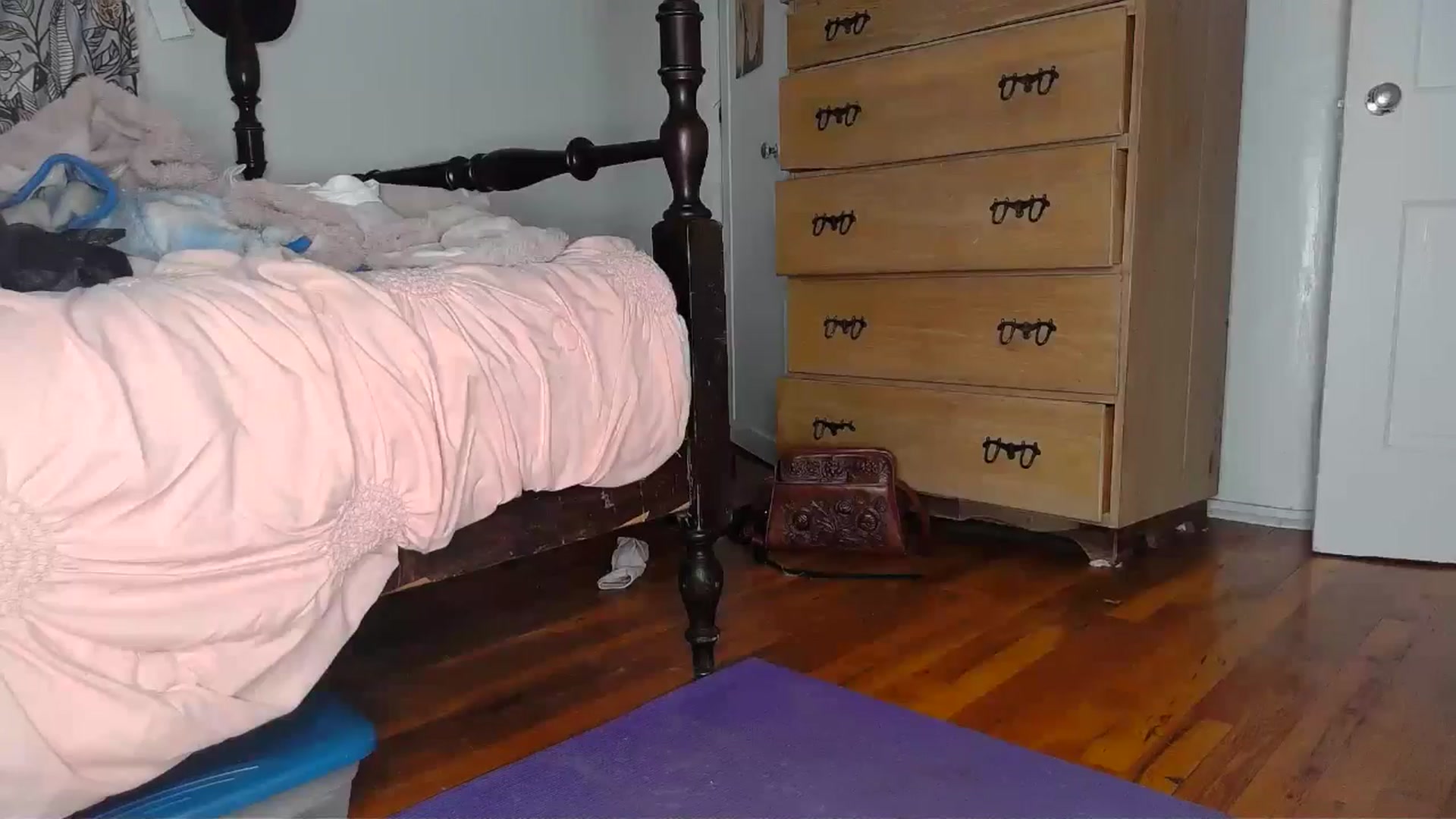 Gallery image thumbnail from TrollopTaylor's myfreecams stream on, 08/22/2024, 04:23 image 14 of 20