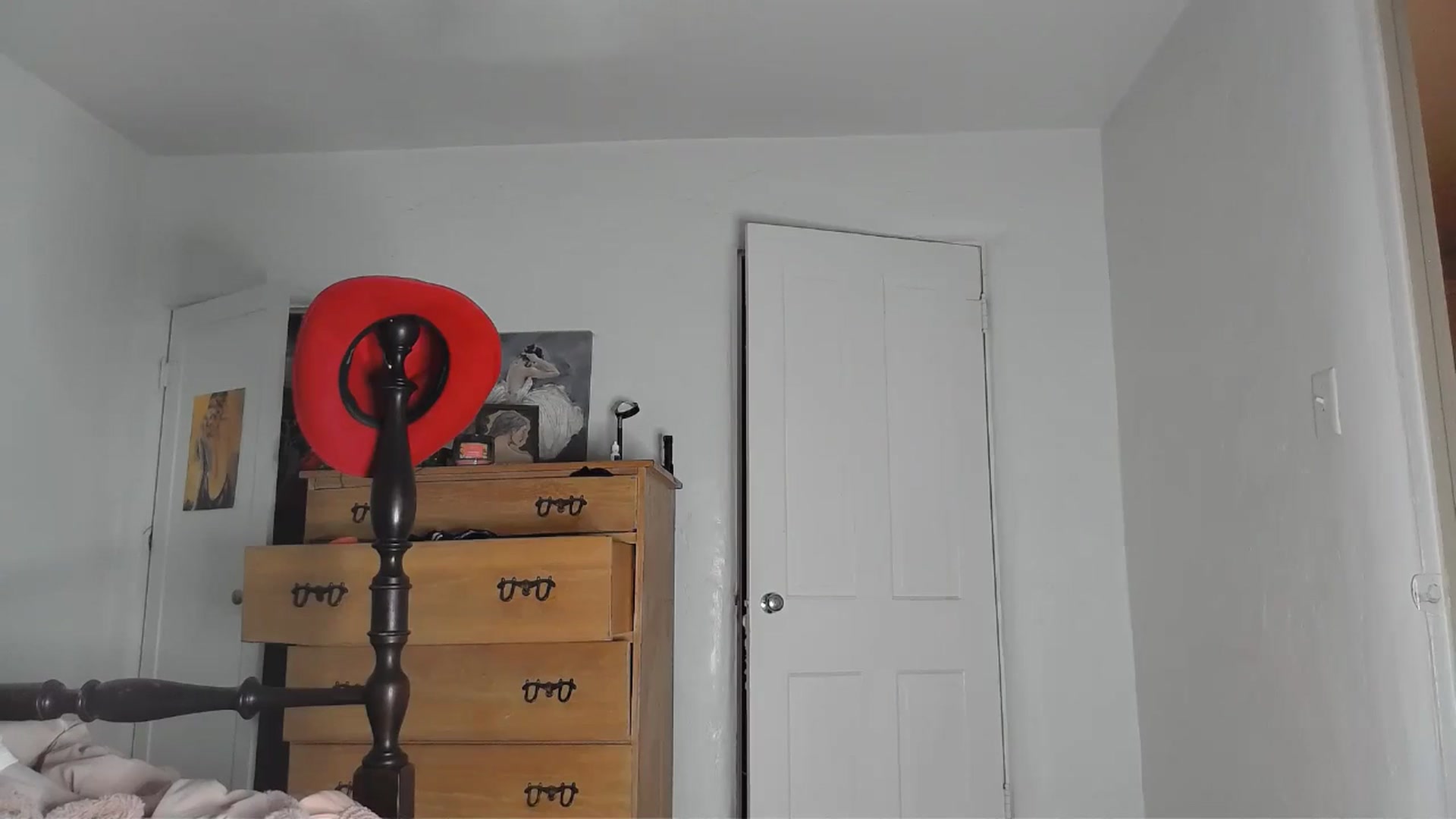 Gallery image thumbnail from TrollopTaylor's myfreecams stream on, 08/22/2024, 04:23 image 15 of 20