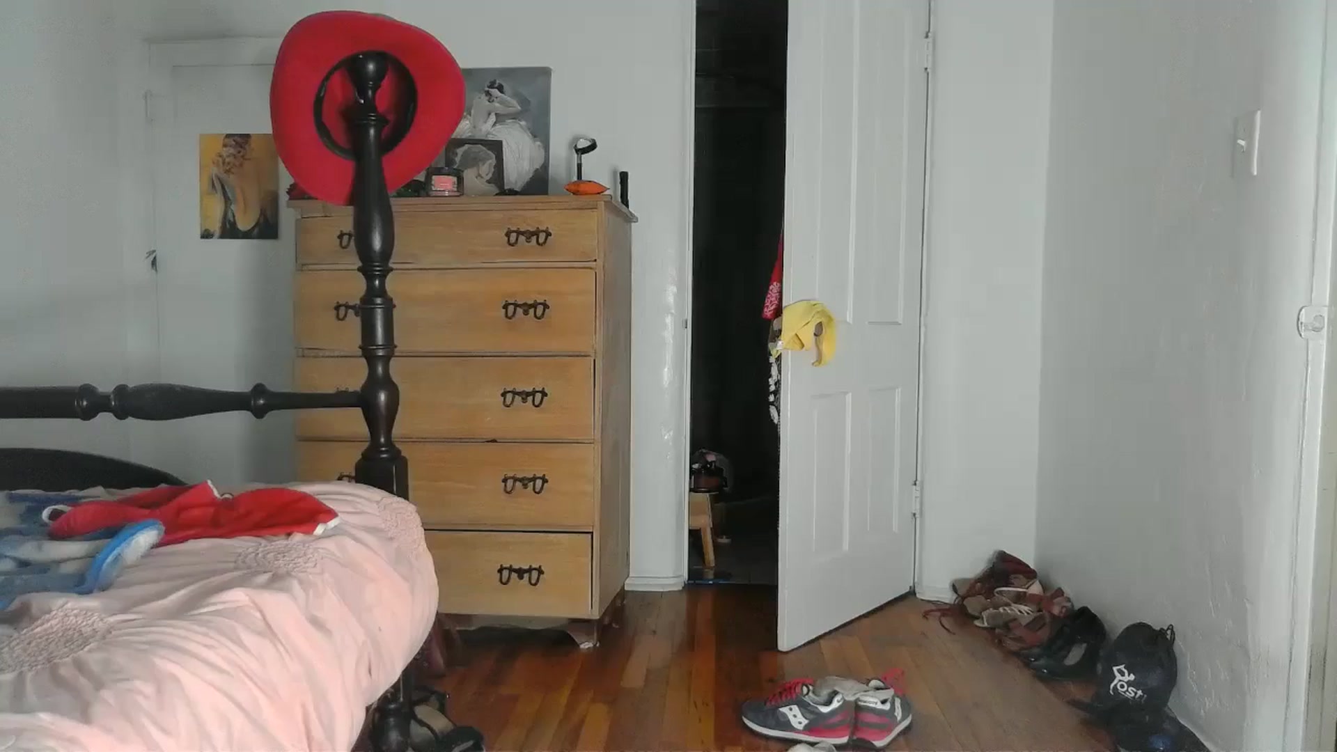 Gallery image thumbnail from TrollopTaylor's myfreecams stream on, 08/25/2024, 19:10 image 1 of 20