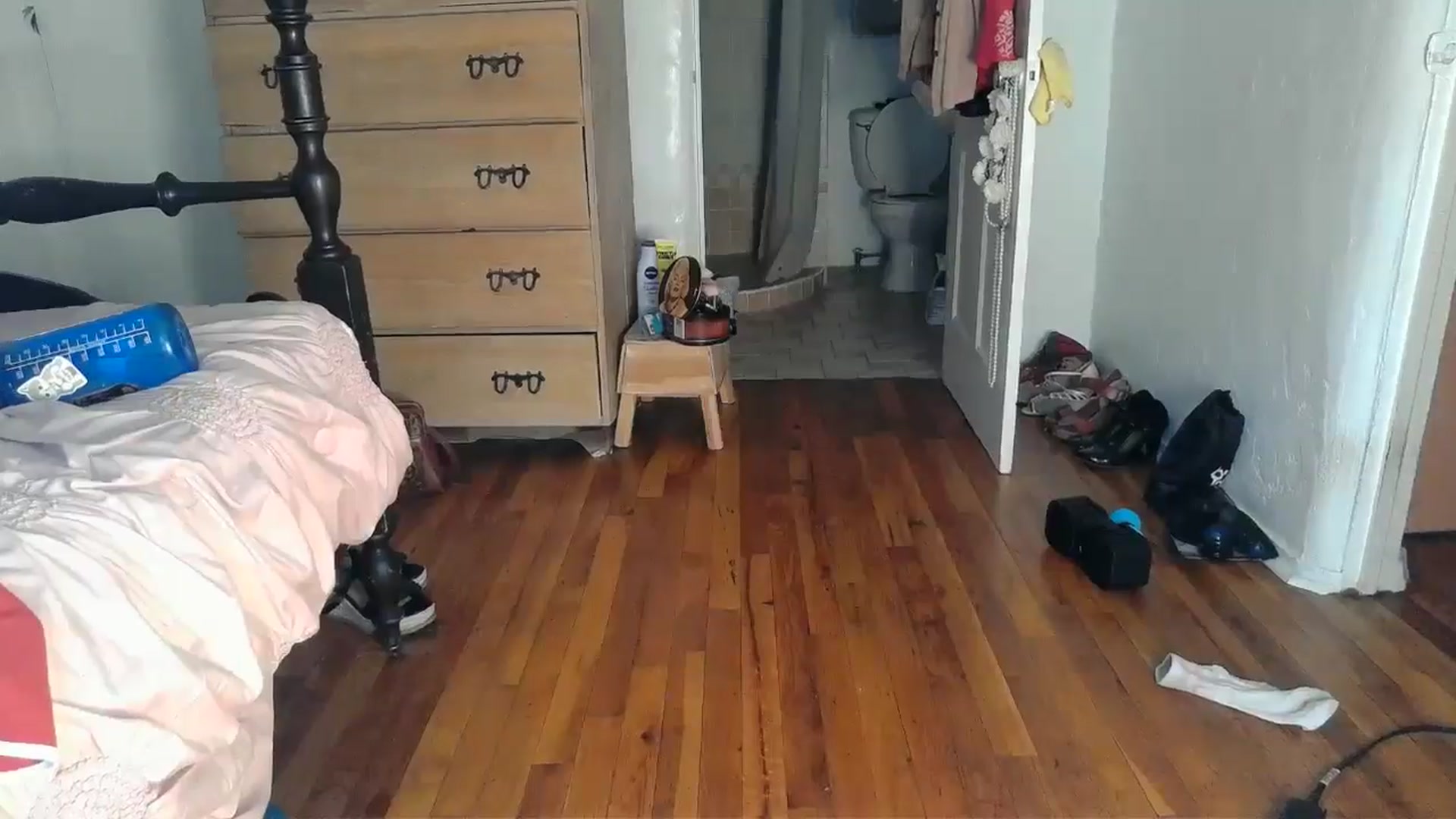 Gallery image thumbnail from TrollopTaylor's myfreecams stream on, 08/26/2024, 18:52 image 6 of 20