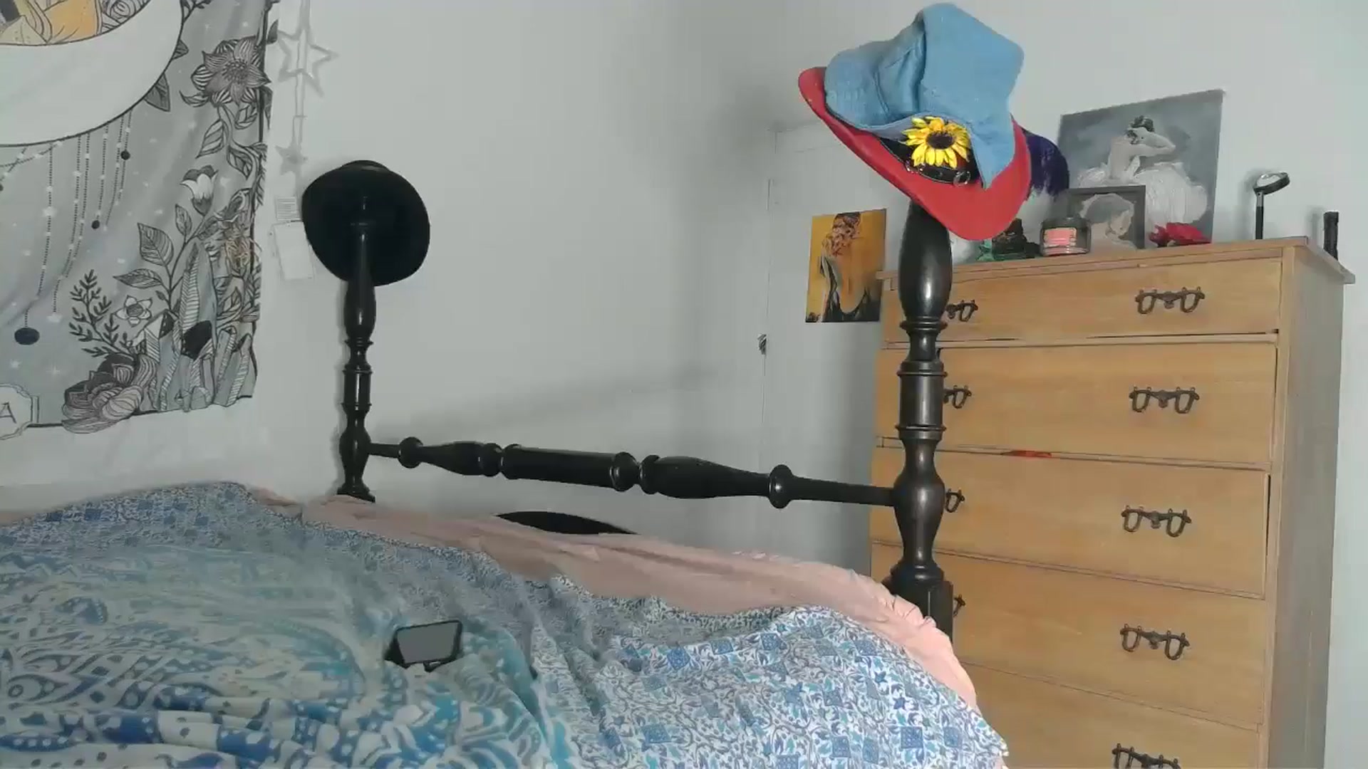 Gallery image thumbnail from TrollopTaylor's myfreecams stream on, 09/04/2024, 02:22 image 18 of 20