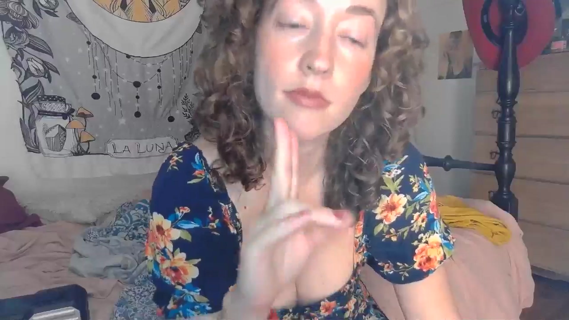 Gallery image thumbnail from TrollopTaylor's myfreecams stream on, 09/07/2024, 18:59 image 4 of 20