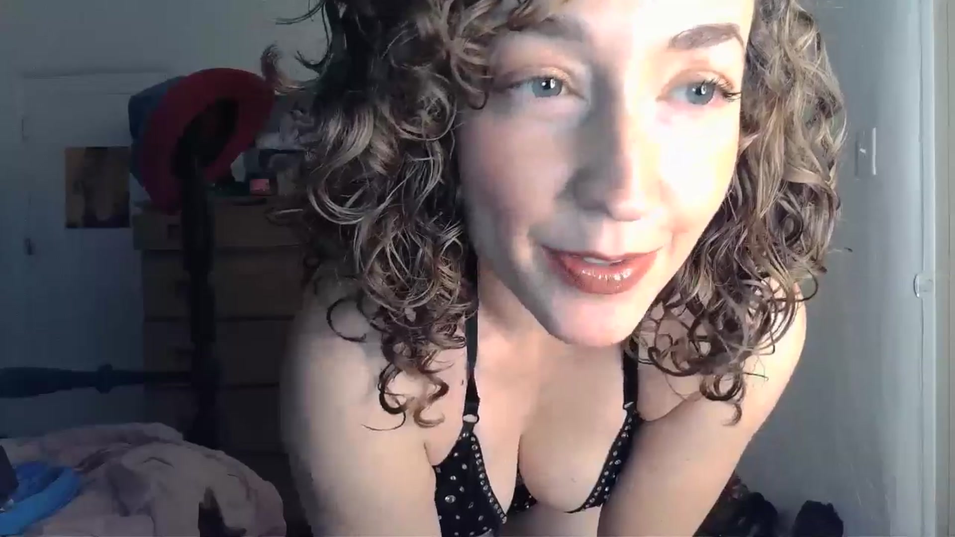 Gallery image thumbnail from TrollopTaylor's myfreecams stream on, 09/10/2024, 21:45 image 12 of 20