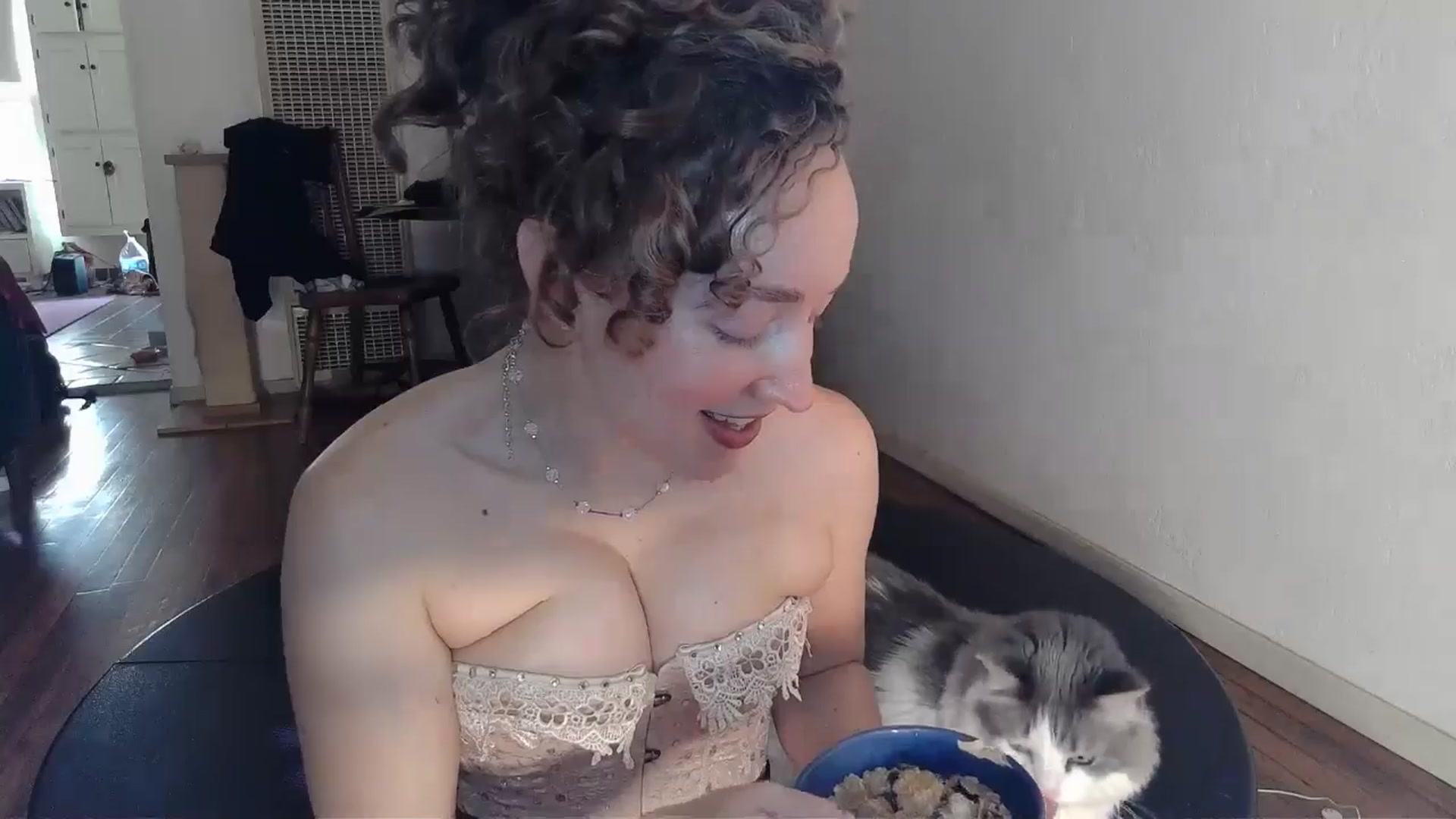 Gallery image thumbnail from TrollopTaylor's myfreecams stream on, 09/17/2024, 19:30 image 19 of 20