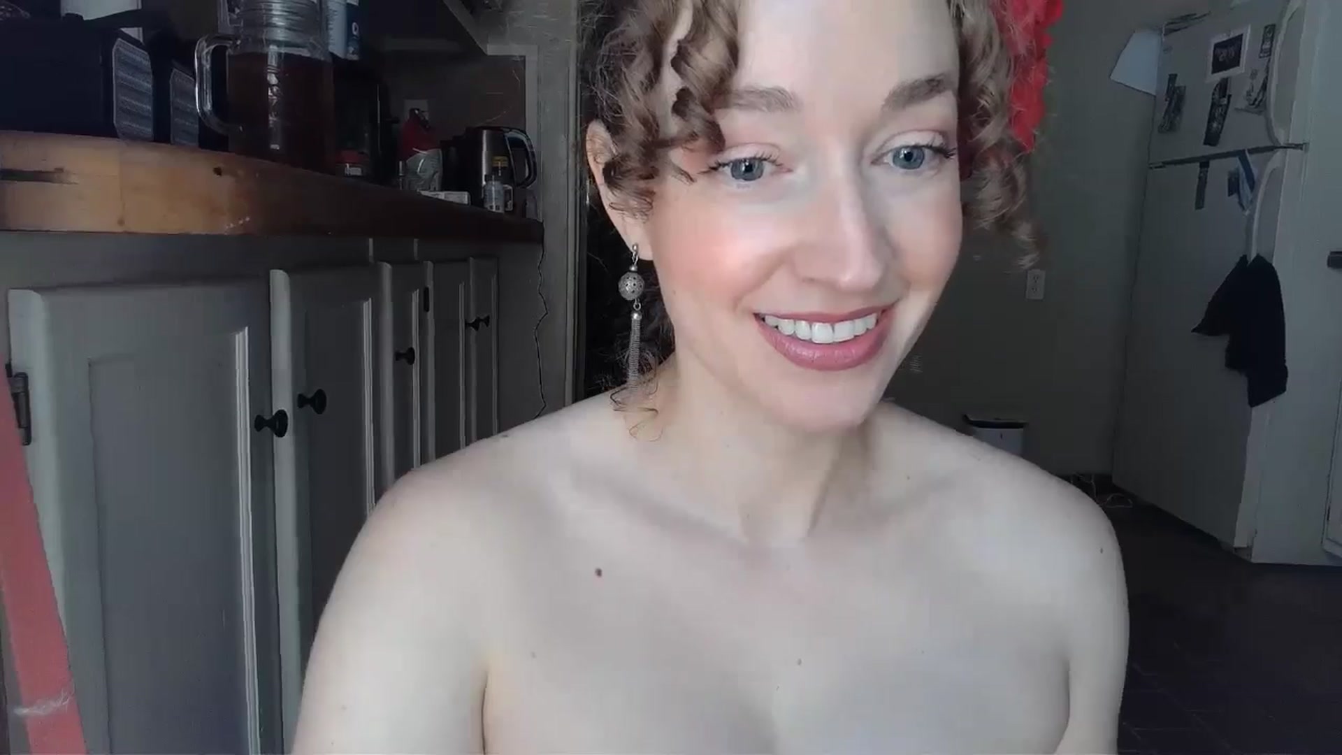 Gallery image thumbnail from TrollopTaylor's myfreecams stream on, 09/29/2024, 21:17 image 6 of 20