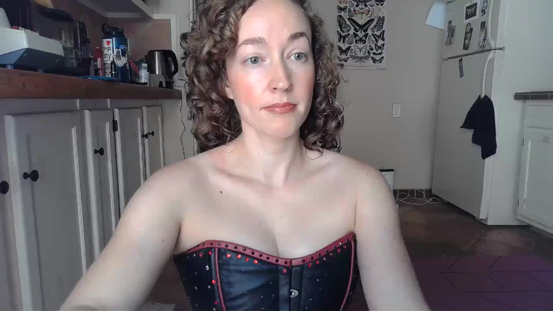 Gallery image thumbnail from TrollopTaylor's myfreecams stream on, 10/12/2024, 19:13 image 5 of 20