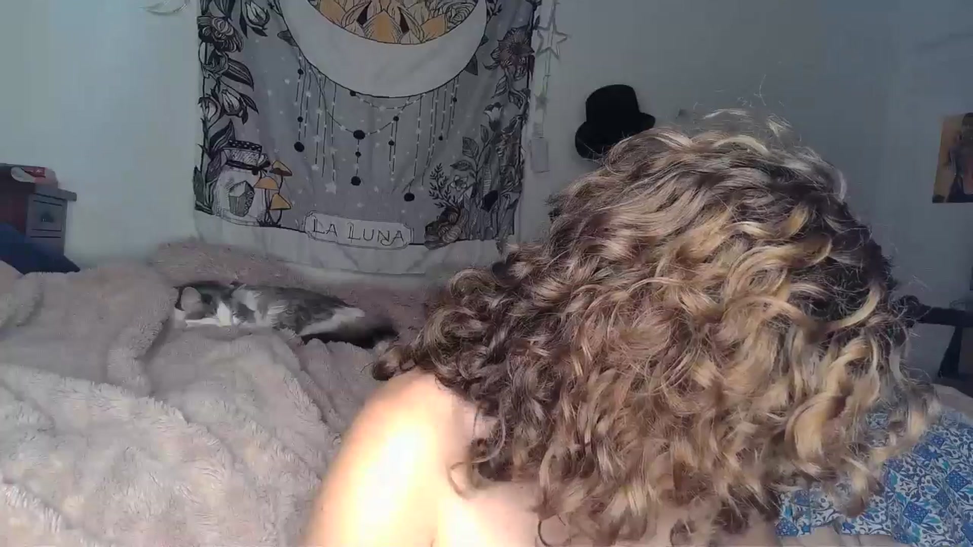 Gallery image thumbnail from TrollopTaylor's myfreecams stream on, 10/19/2024, 22:06 image 11 of 20