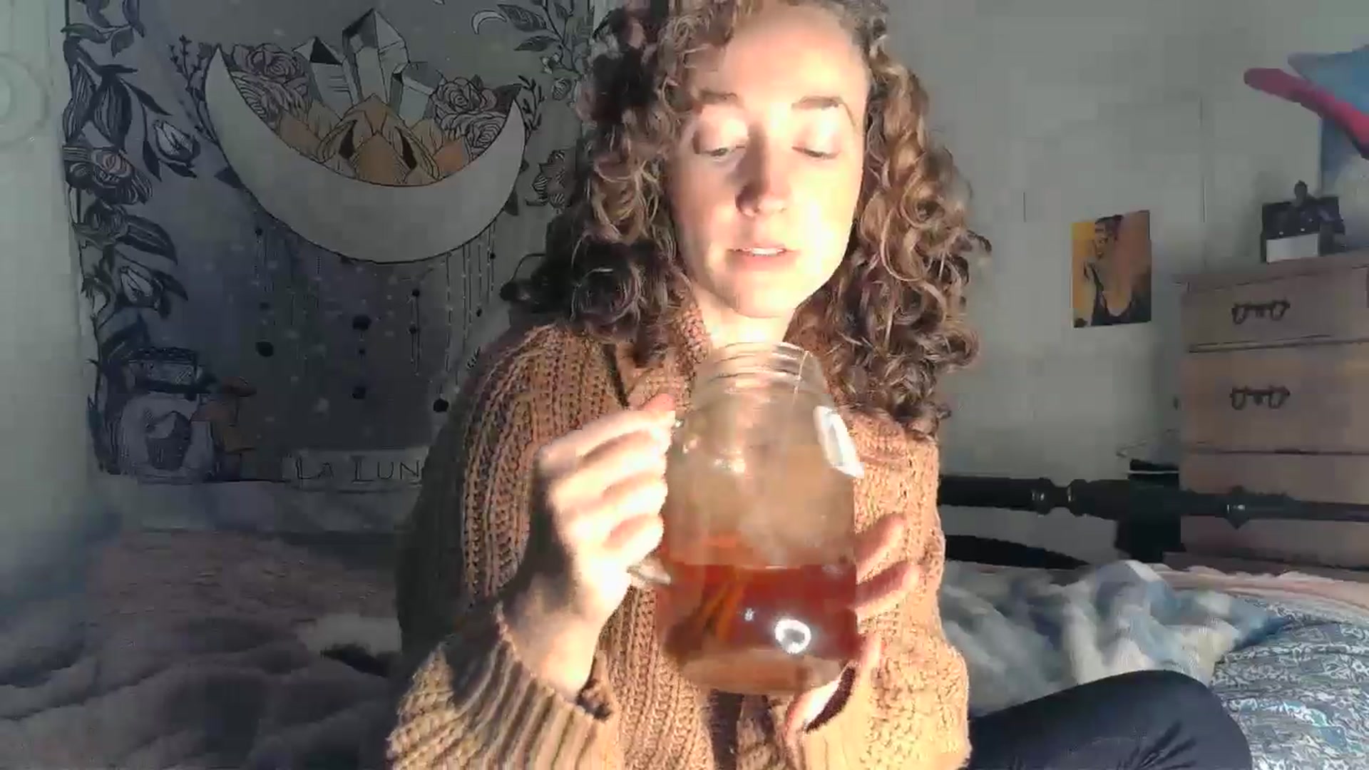 Gallery image thumbnail from TrollopTaylor's myfreecams stream on, 10/19/2024, 22:06 image 3 of 20