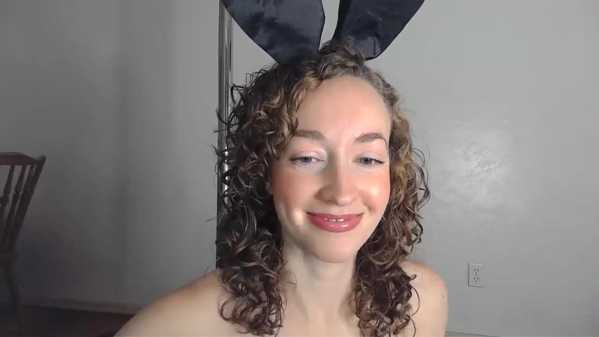 Gallery image thumbnail from TrollopTaylor's myfreecams stream on, 10/25/2024, 20:39 image 13 of 20