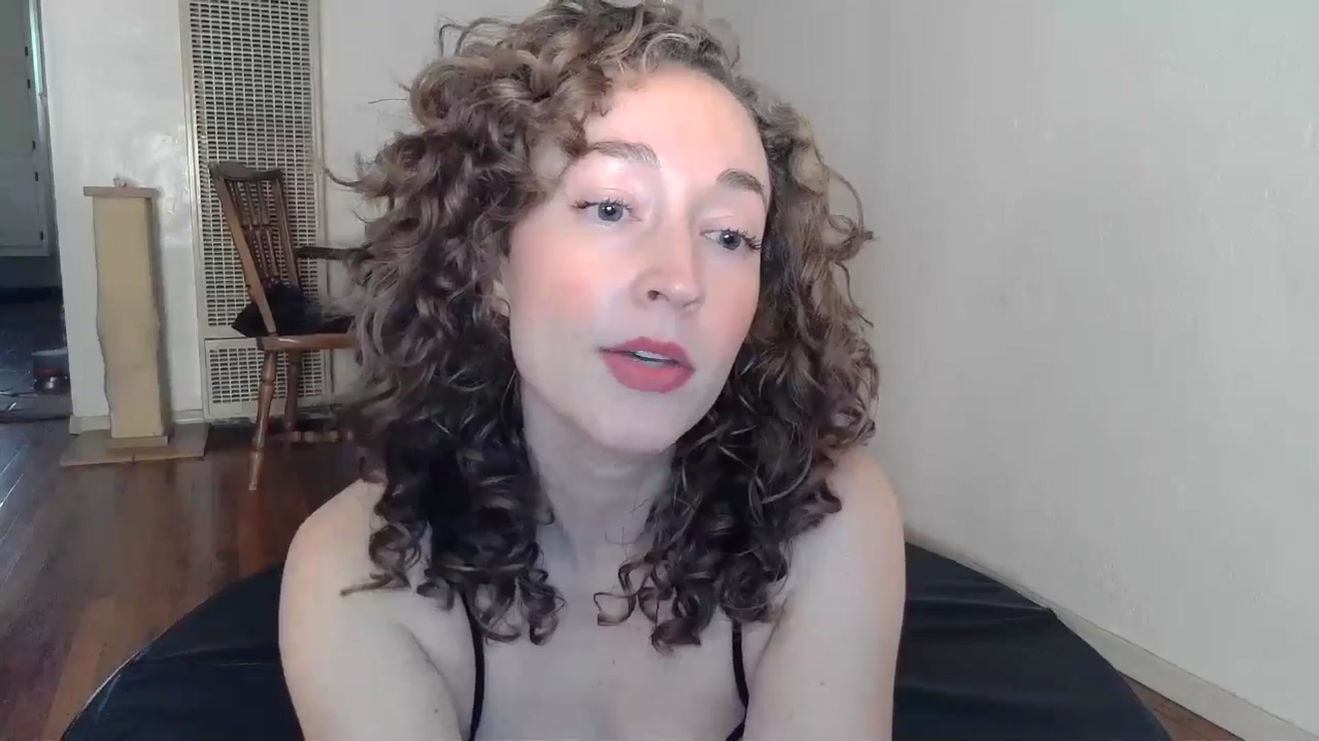 Gallery image thumbnail from TrollopTaylor's myfreecams stream on, 11/09/2024, 19:50 image 17 of 20