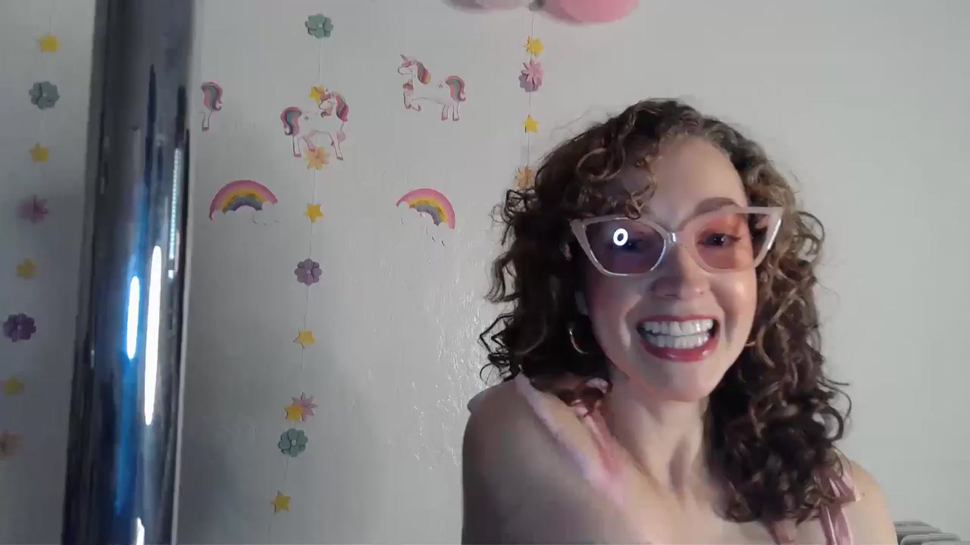 Gallery image thumbnail from TrollopTaylor's myfreecams stream on, 11/15/2024, 19:23 image 1 of 20